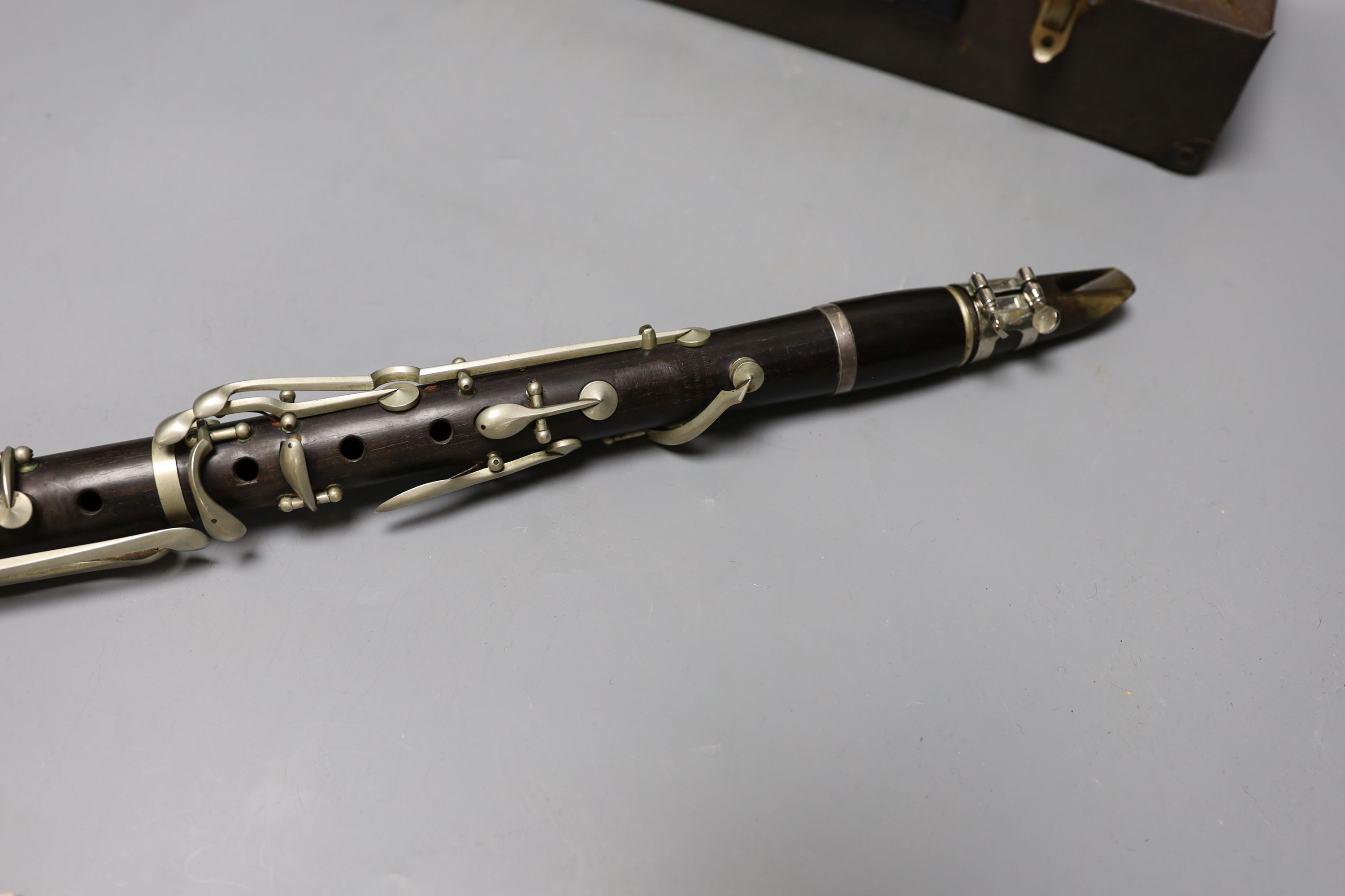 A ‘Superior Class’ Hawkes & Son clarinet and a cased Rampone and Cazzani ‘Judson’ ’ clarinet,67 cm - Image 10 of 10