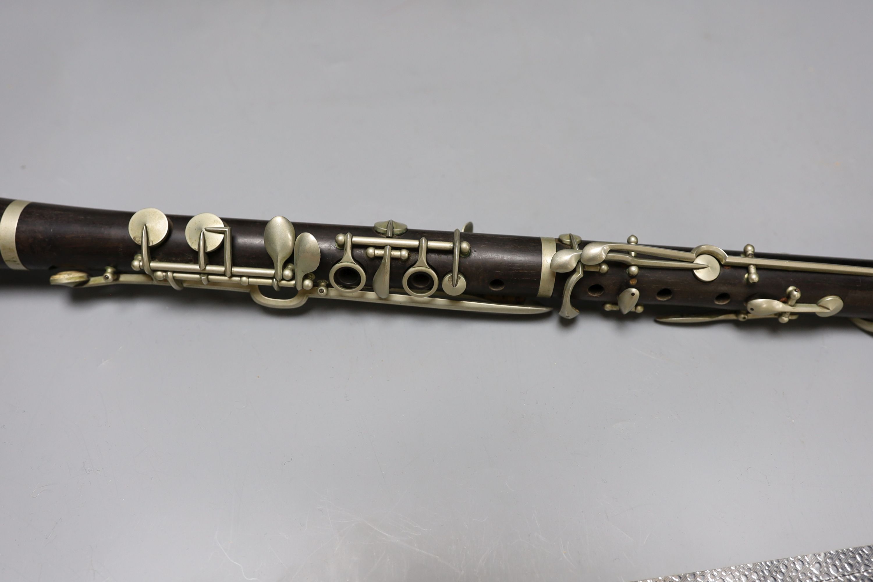 A ‘Superior Class’ Hawkes & Son clarinet and a cased Rampone and Cazzani ‘Judson’ ’ clarinet,67 cm - Image 8 of 10