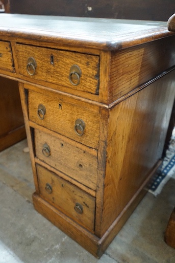 A Victorian light oak pedestal desk, fitted nine small drawers, width 120cm, depth 59cm, height - Image 3 of 4