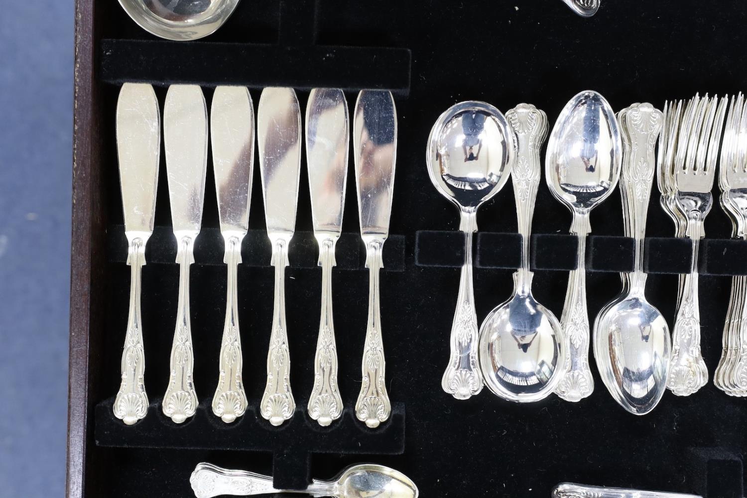 A leather inset canteen of silver plated flatware - Image 8 of 14
