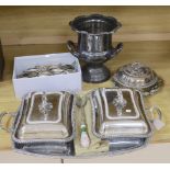 Electroplated wares to include a pair of entree dishes and covers 60cm