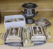 Electroplated wares to include a pair of entree dishes and covers 60cm