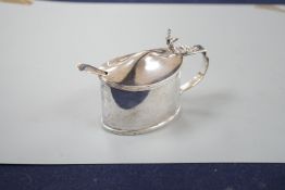 A late Victorian silver oval mustard pot, Stokers & Ireland Ltd, Chester, 1895, length 96mm.