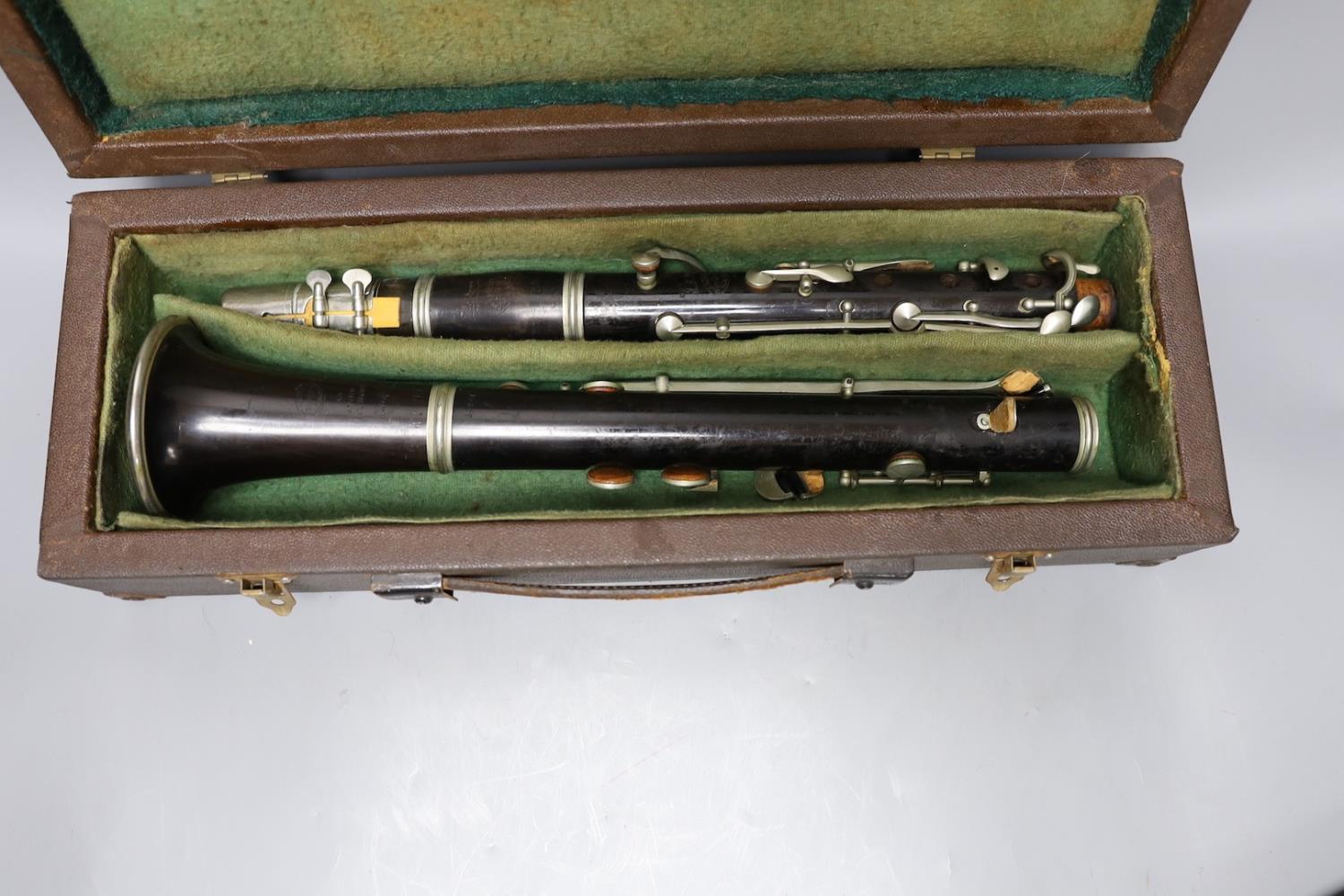 A ‘Superior Class’ Hawkes & Son clarinet and a cased Rampone and Cazzani ‘Judson’ ’ clarinet,67 cm - Image 4 of 10