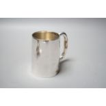 A George VI plain silver mug, Birmingham, 1937, 93mm, 7oz.