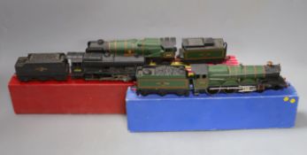 Three boxed Hornby Dublo locomotives and tenders – 2225 2-8-0 freight locomotive and tender, 2235