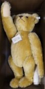 A limited edition British Collectors Teddy Bear, cert./box 1907, 55cm