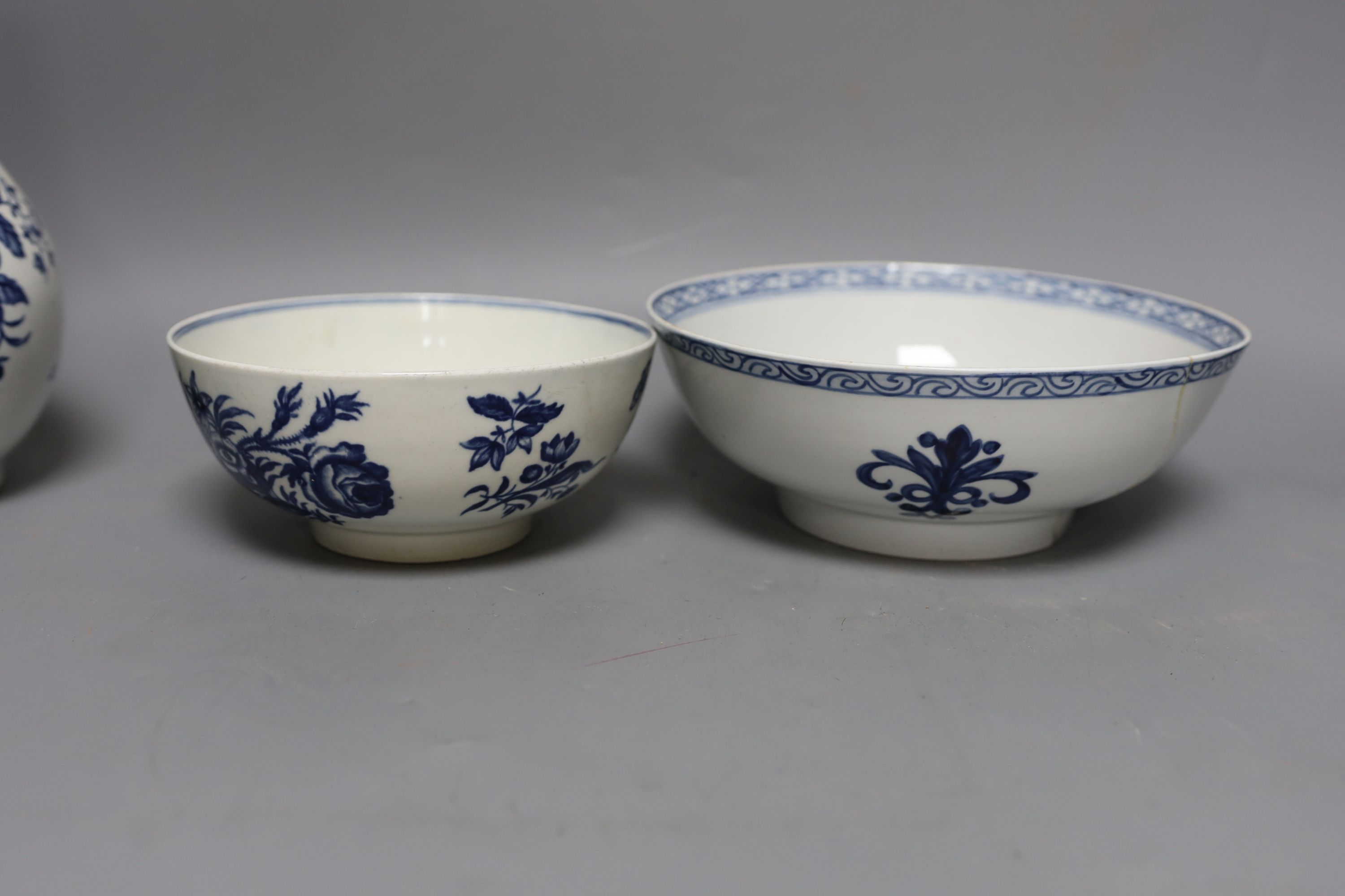 A Chaffers Liverpool rare bowl, a Worcester bowl, a mug with the Gilliflower pattern, three - Image 9 of 18