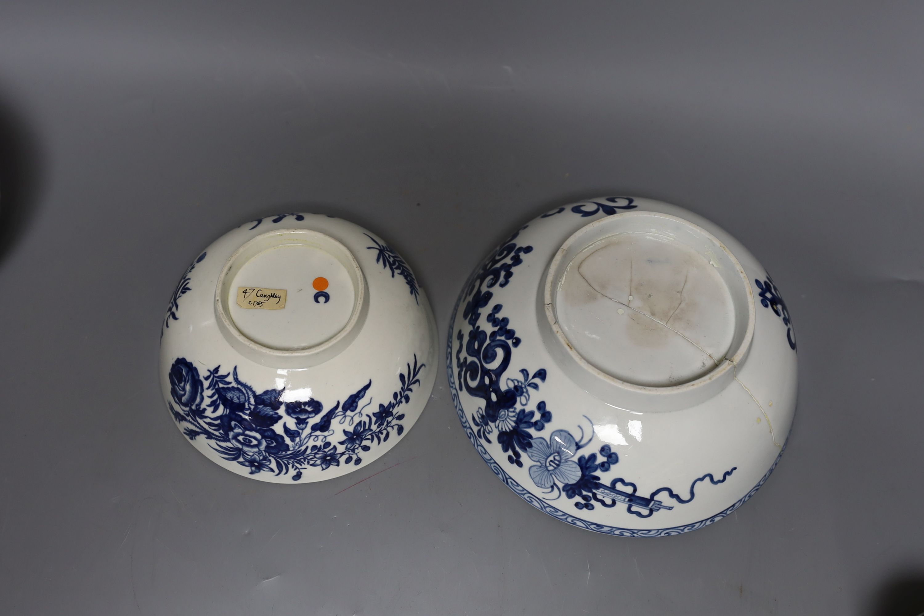 A Chaffers Liverpool rare bowl, a Worcester bowl, a mug with the Gilliflower pattern, three - Image 13 of 18