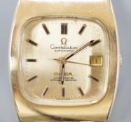 A gentleman's gold plated Omega Constellation Automatic wrist watch, on a gold plated Omega