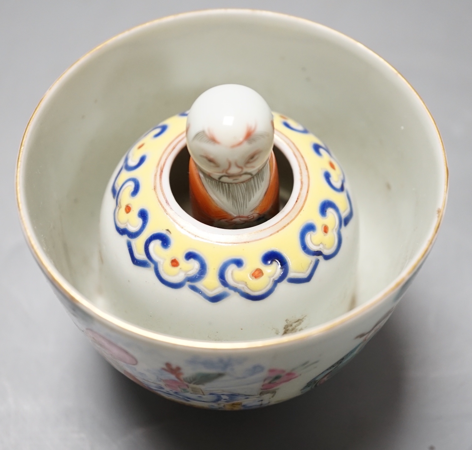 A Chinese famille rose puzzle cup, 8cm high - Image 6 of 7
