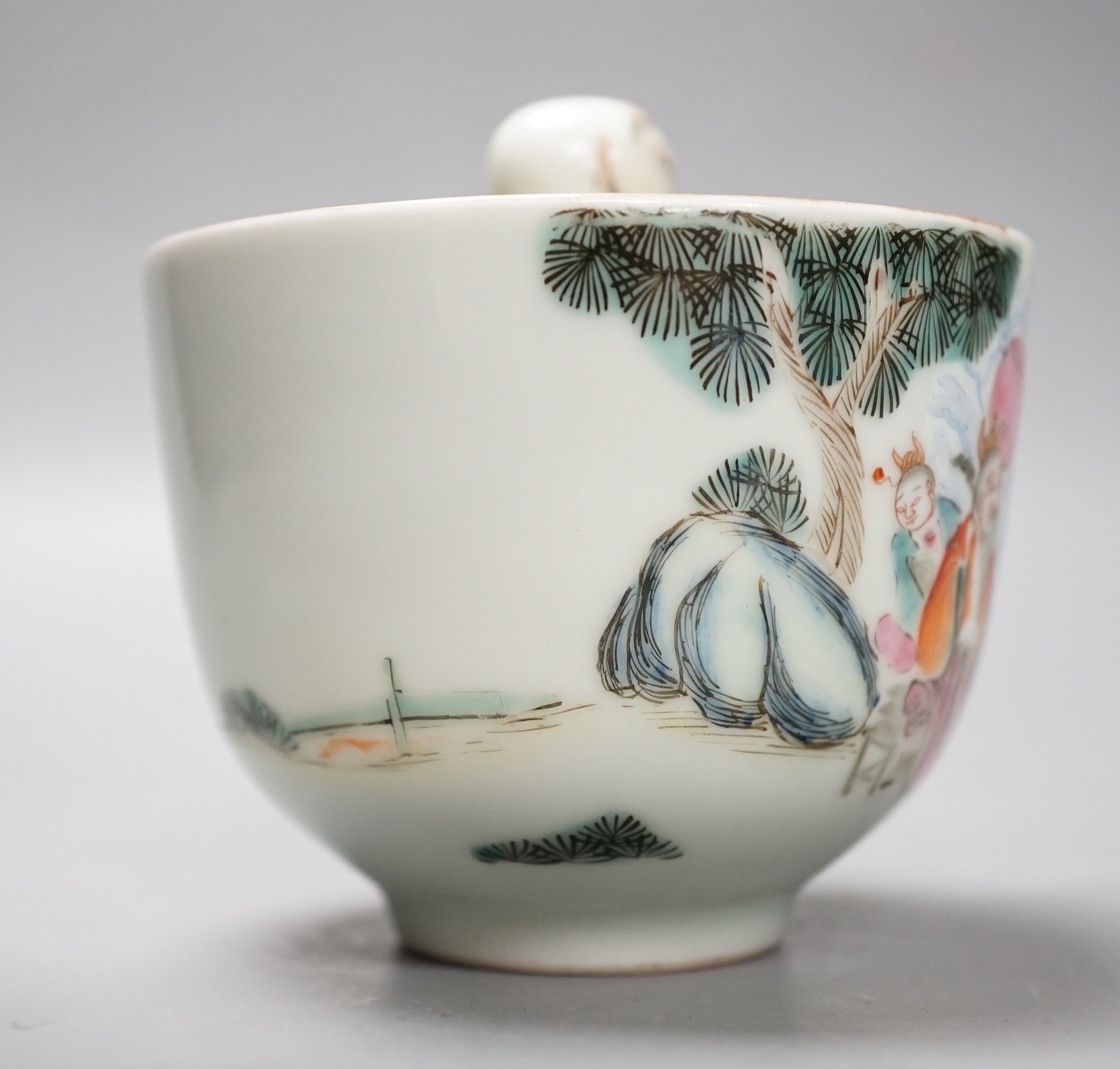 A Chinese famille rose puzzle cup, 8cm high - Image 3 of 7
