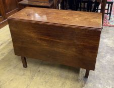 A George III mahogany drop leaf dining table, 134cm extended, width 98cm, height 72cm