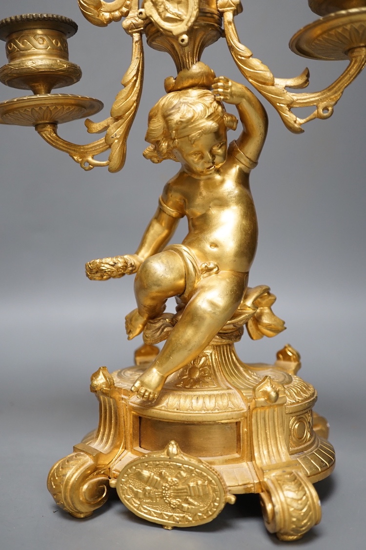 A pair of Louis XVI ormolu cherub candelabra 31cm - Bild 3 aus 5