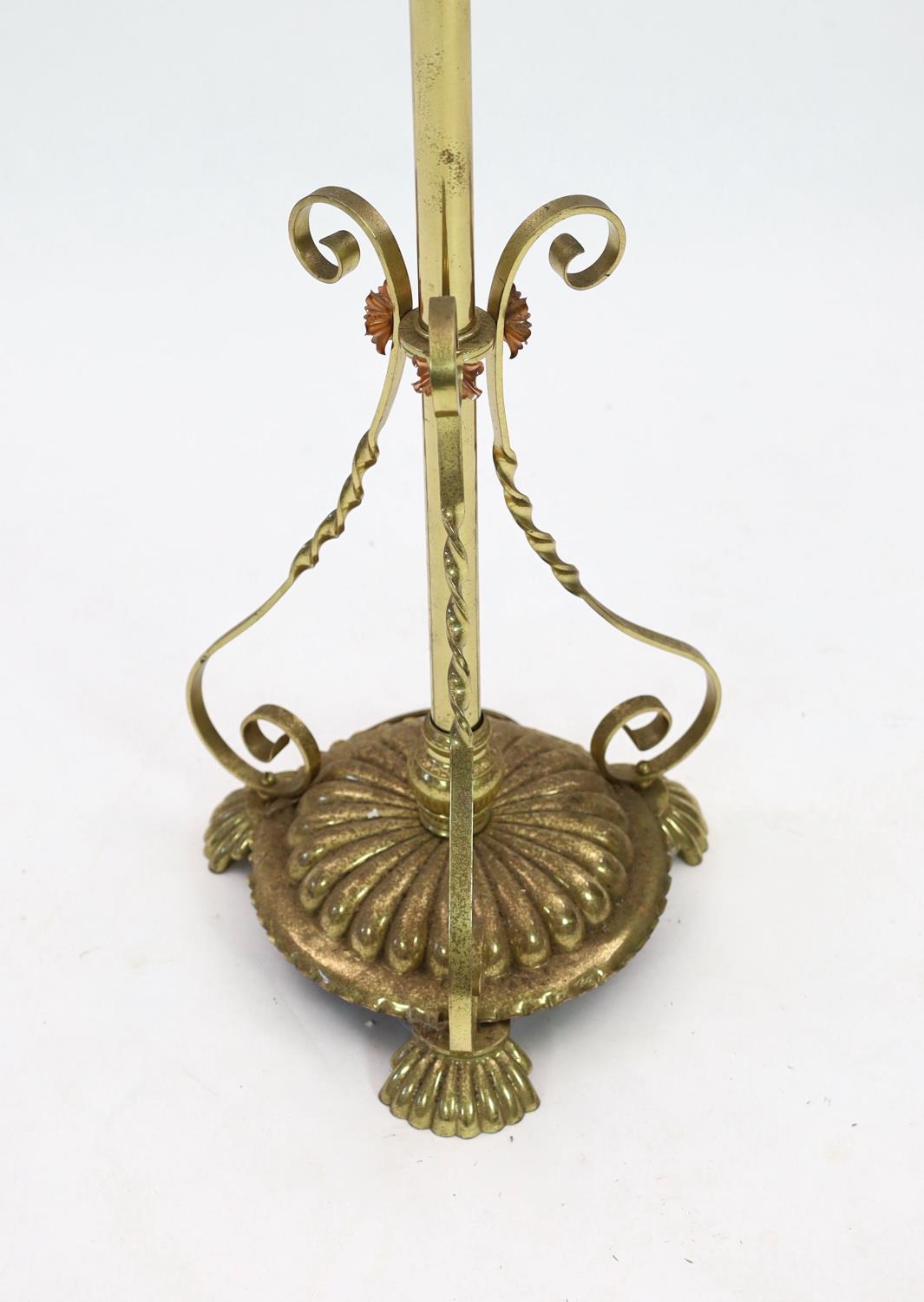 An Edwardian brass telescopic lamp standard - Image 2 of 3
