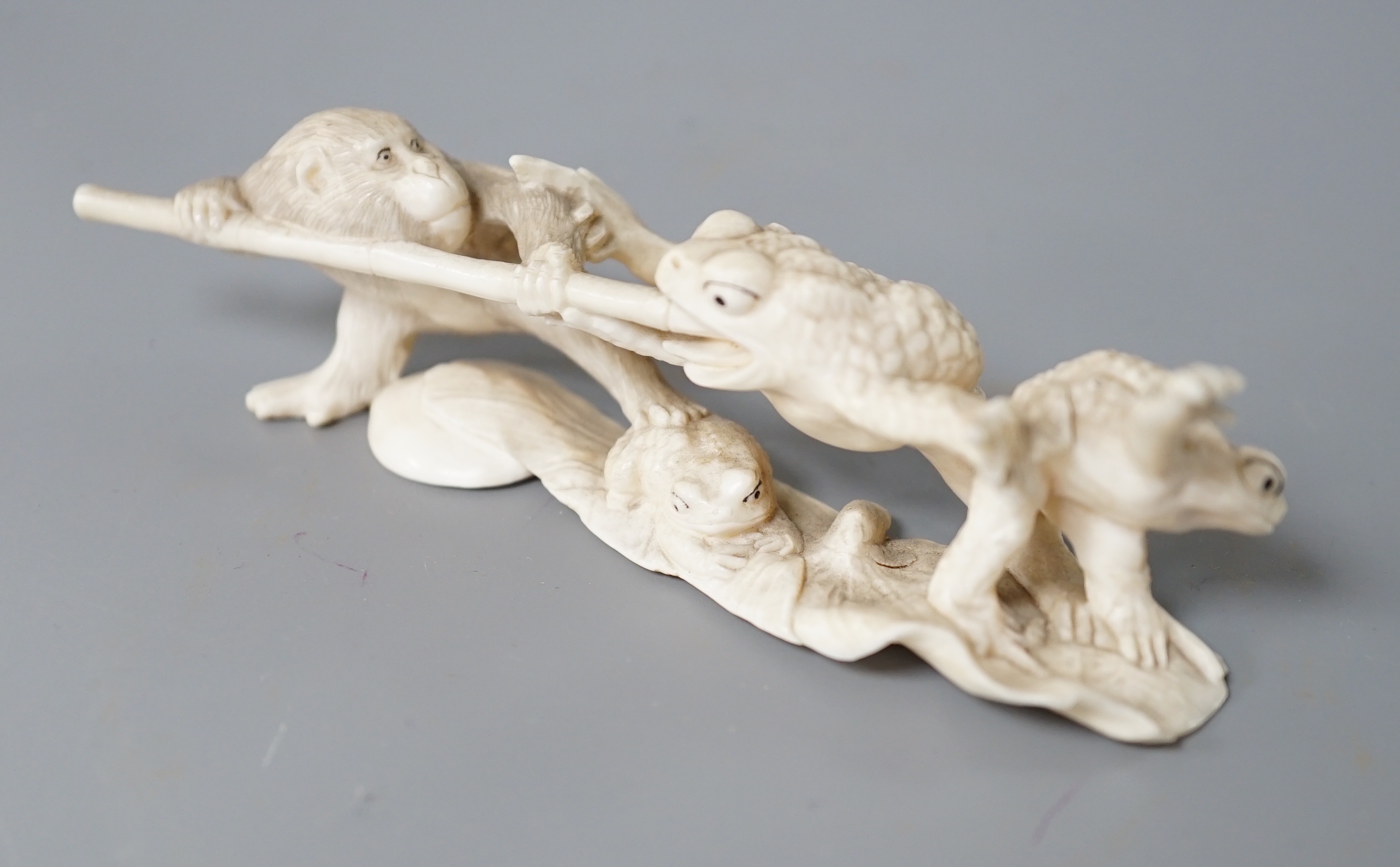 A Japanese ivory okimono of a monkey and toads, Meiji period, 12cm - Image 2 of 5