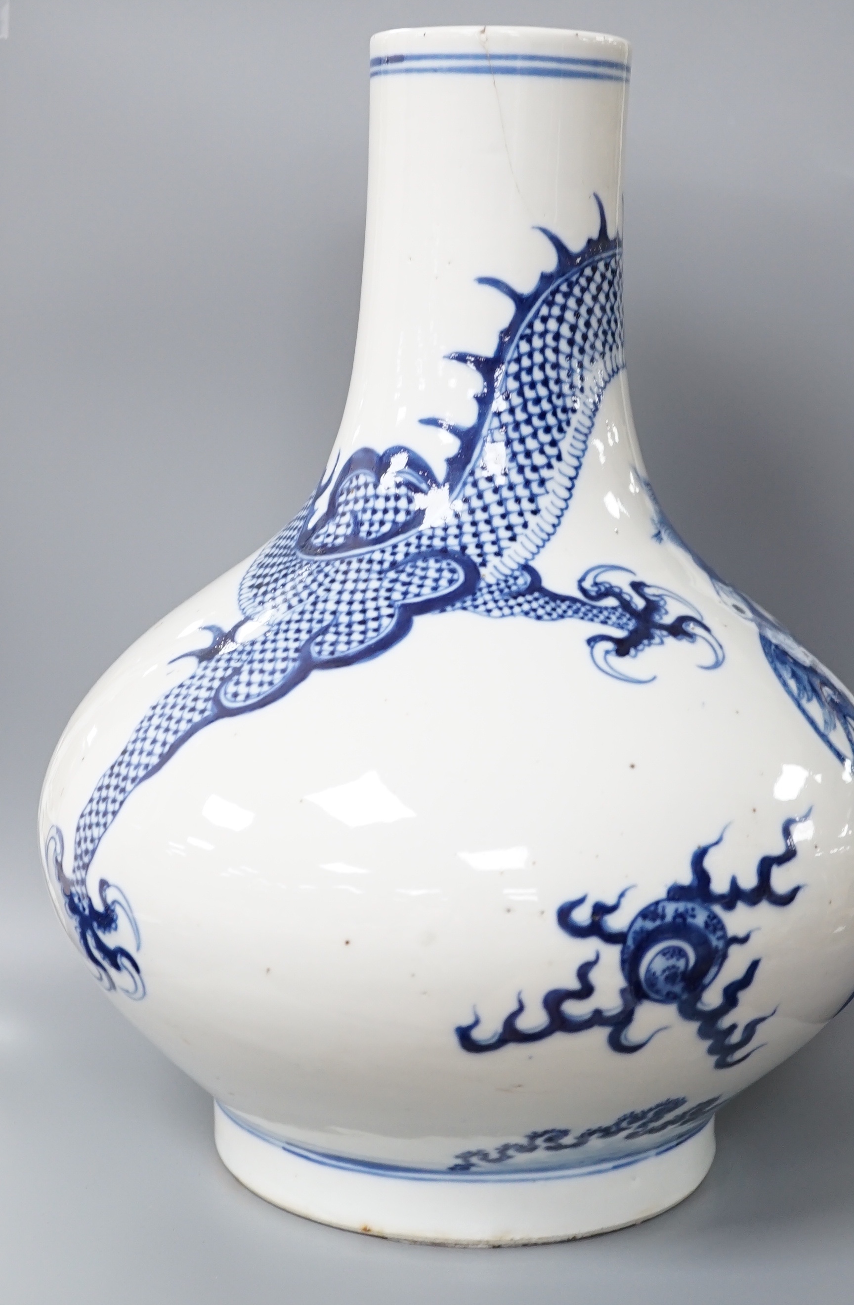 A Chinese blue and white ‘dragon’ bottle vase 32cm - Image 5 of 7