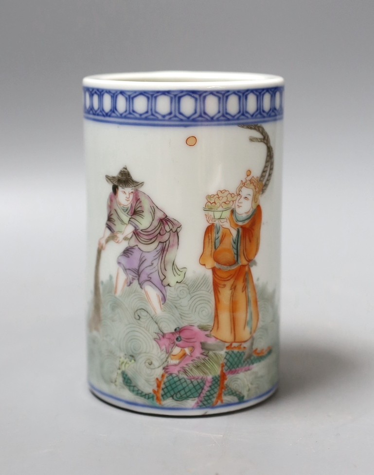 A Chinese famille rose brush pot, 12cm