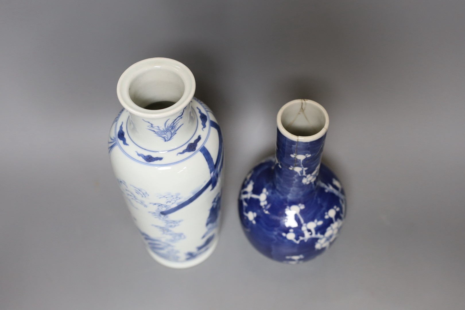 Two 19th century Chinese blue and white vases - 24cm, 20cm - Image 3 of 4