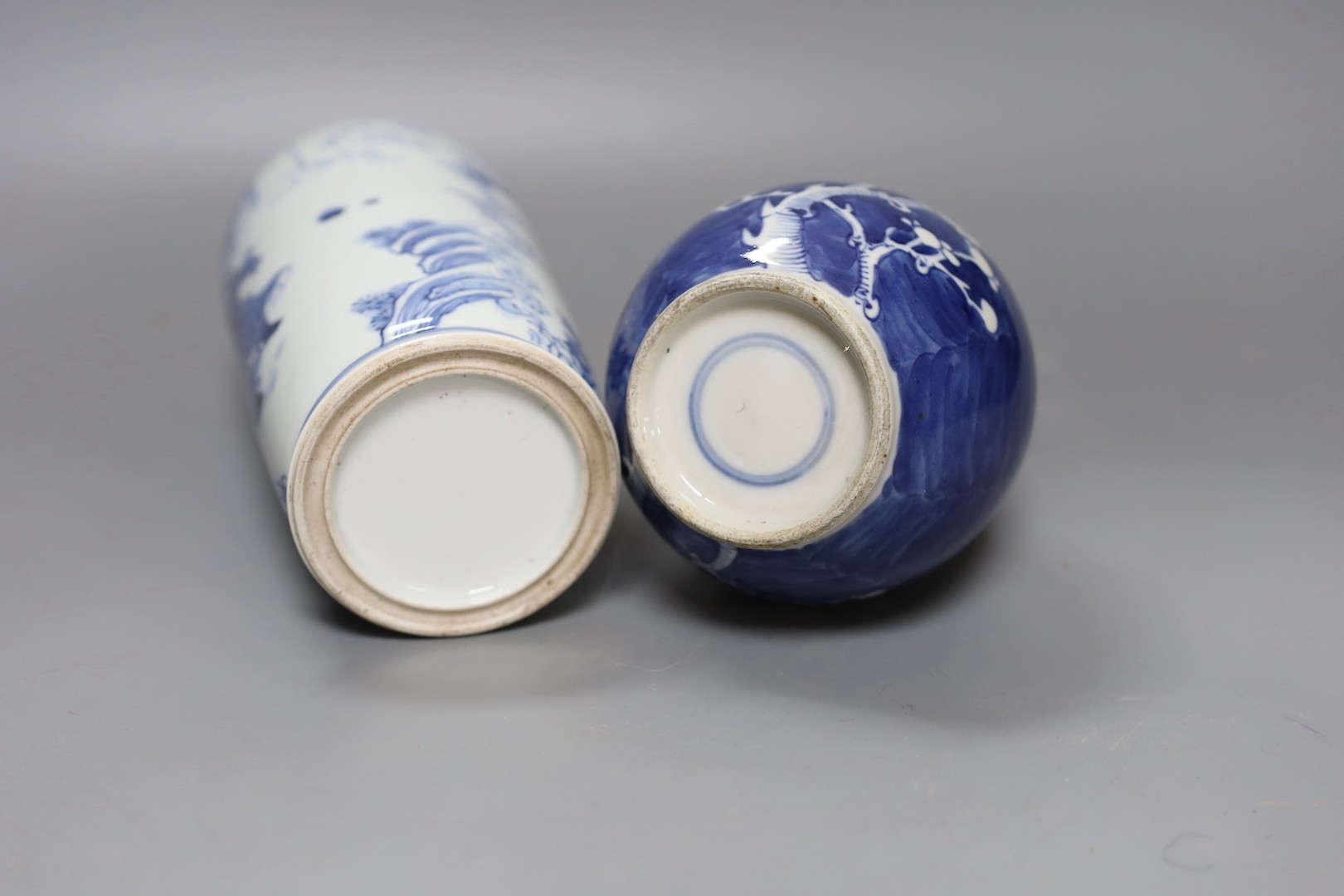 Two 19th century Chinese blue and white vases - 24cm, 20cm - Image 4 of 4