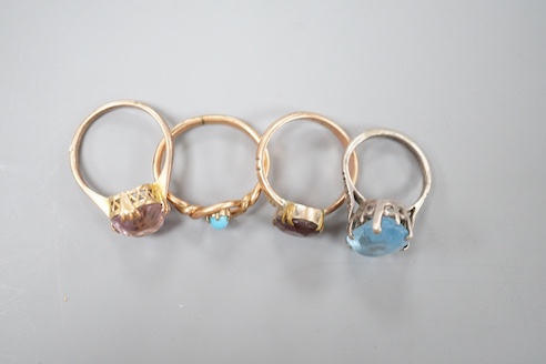 Two 9ct dress rings and two other rings including gilt metal and paste set. - Image 4 of 10