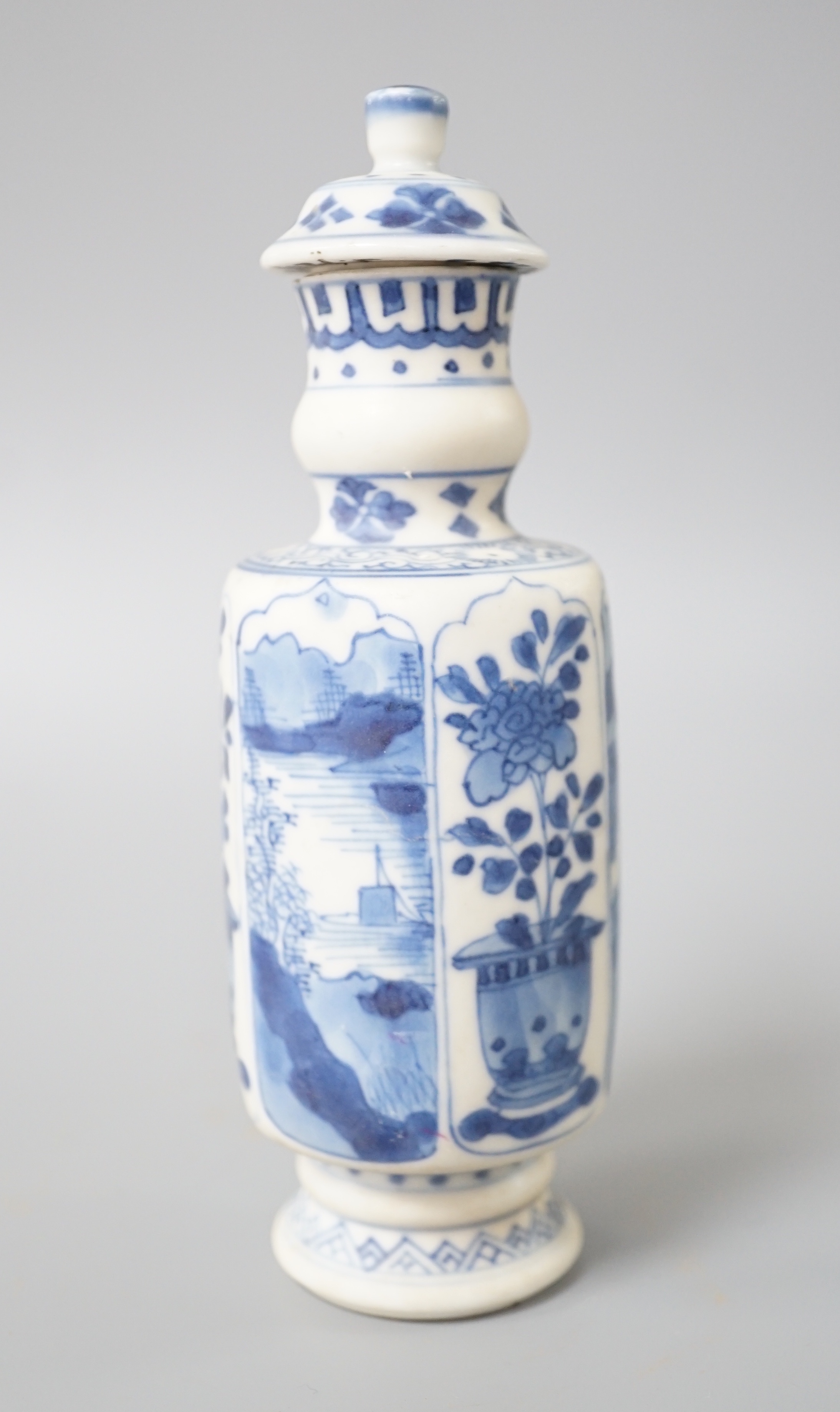 A small lidded Chinese blue and white Vung Tau cargo vase, Qing dynasty 15cm - Image 3 of 6