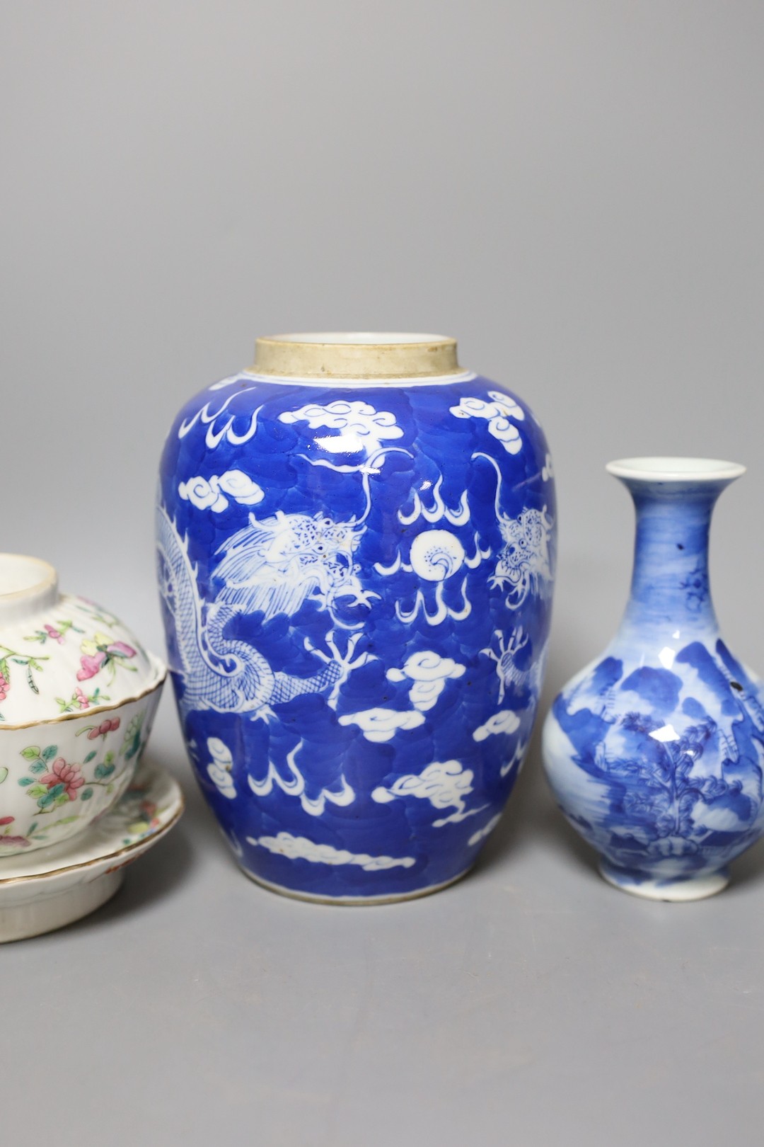 A 19th century Chinese famille rose rice bowl, cover and stand, together with a blue and white - Image 4 of 5