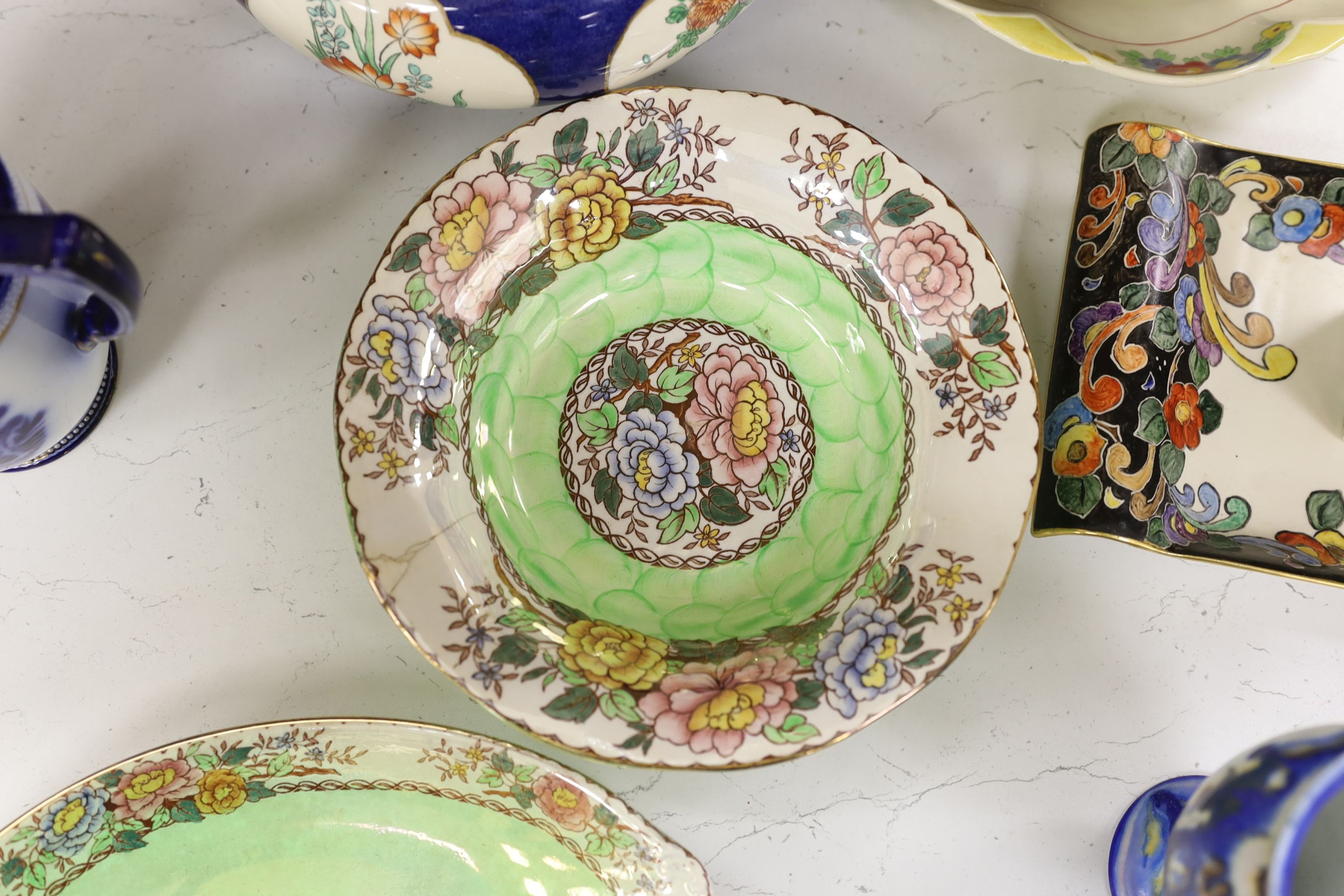 A group of mixed Maling ware, Carlton ware and a Doulton ‘Minden’ dish - D5334 - Image 4 of 10
