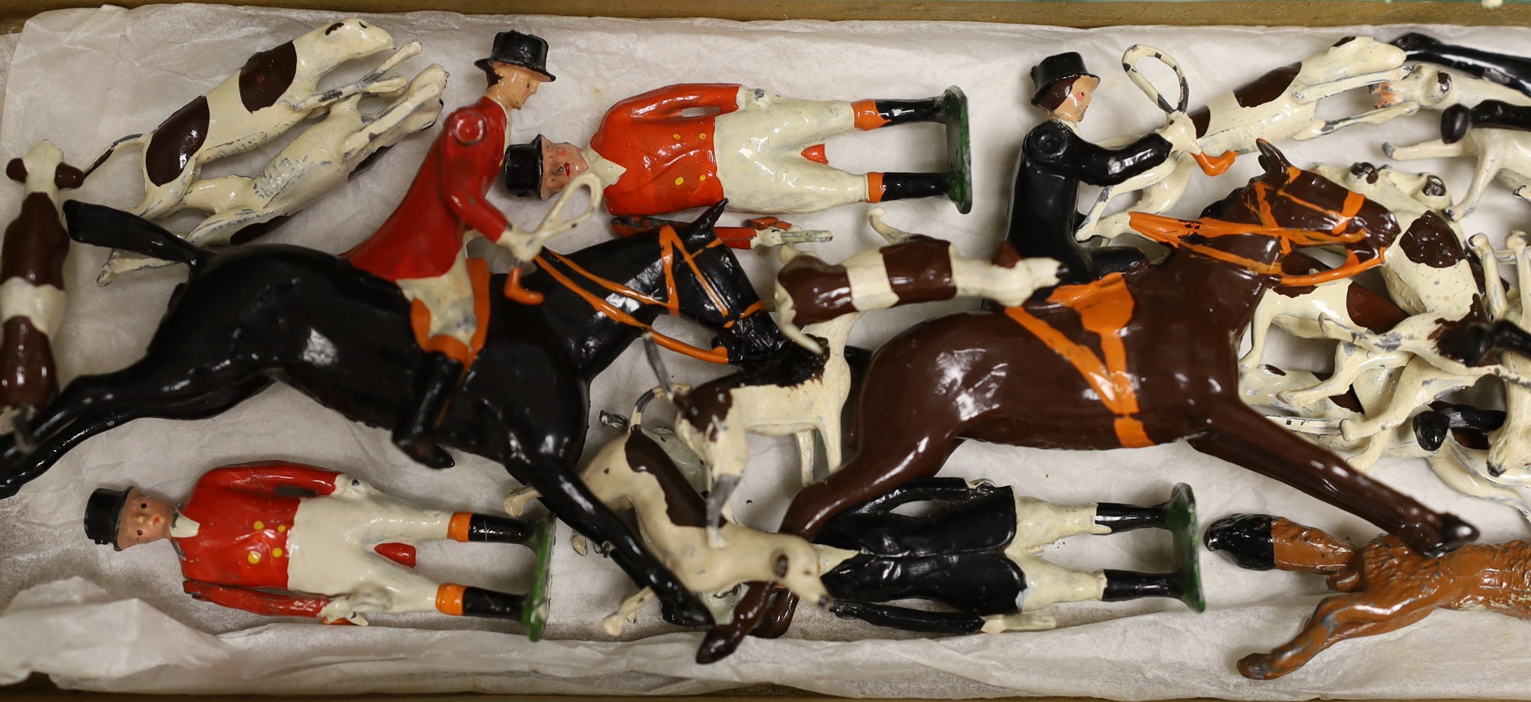 Britains farmyard animals and a box of model hunting series, zoo animals etc - Image 4 of 6