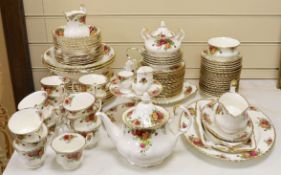 Quantity of Royal Albert 'Old Country Roses' tablewares
