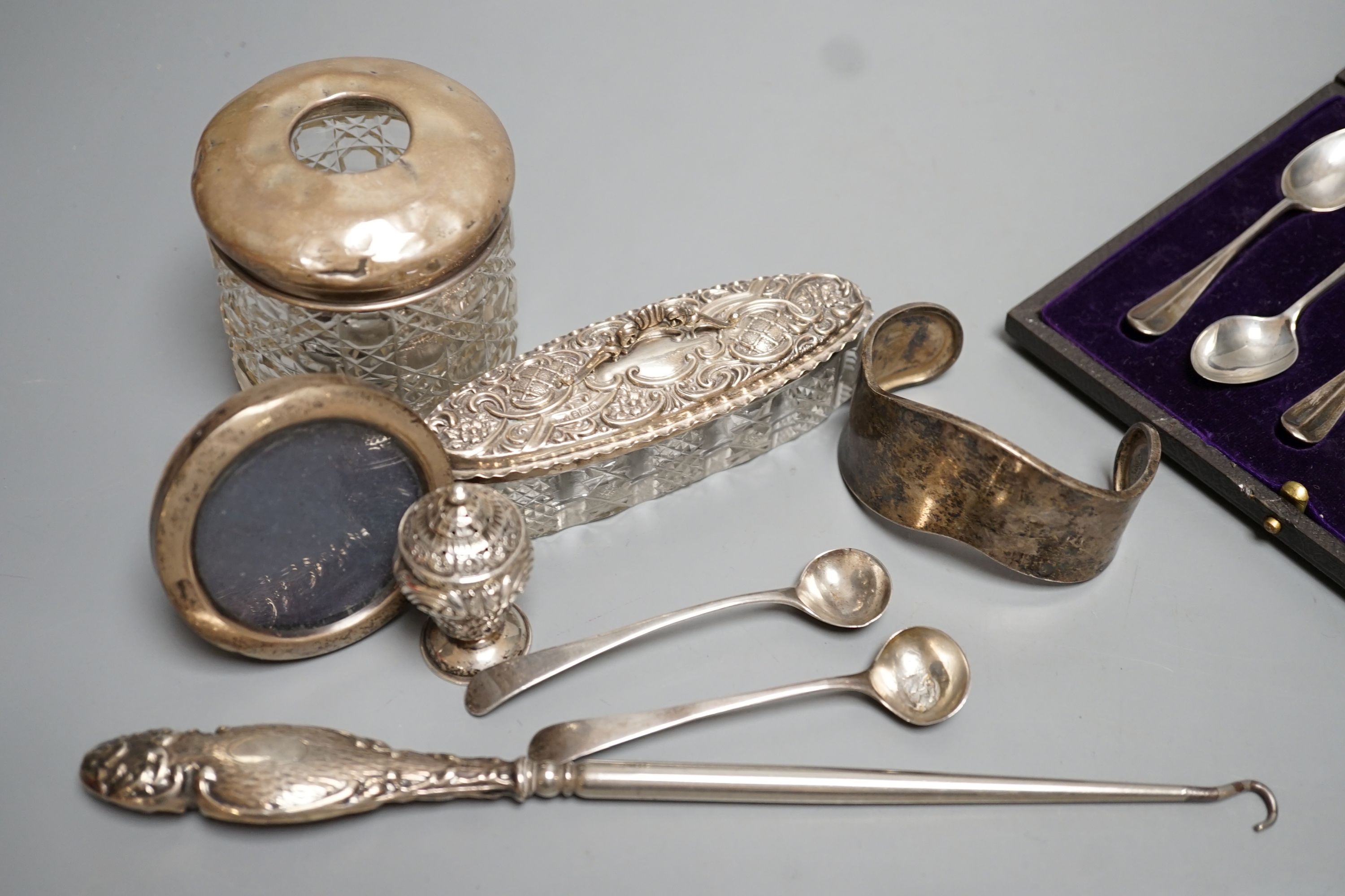 Mixed silver including a cased set of six silver teaspoons, small mounted photograph frame, - Image 3 of 3