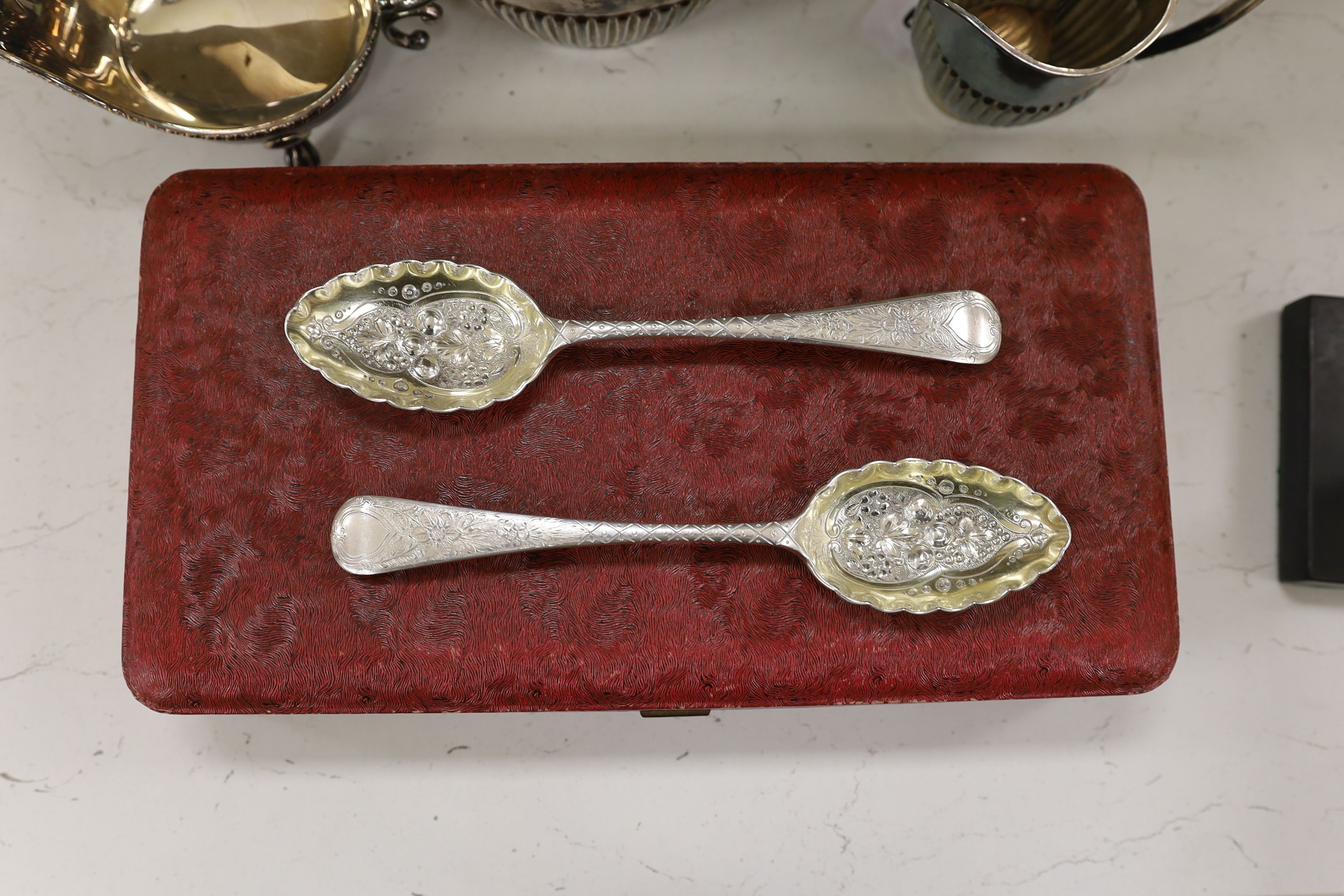 A silver plated 3 piece tea set and other plated wares - Image 2 of 6