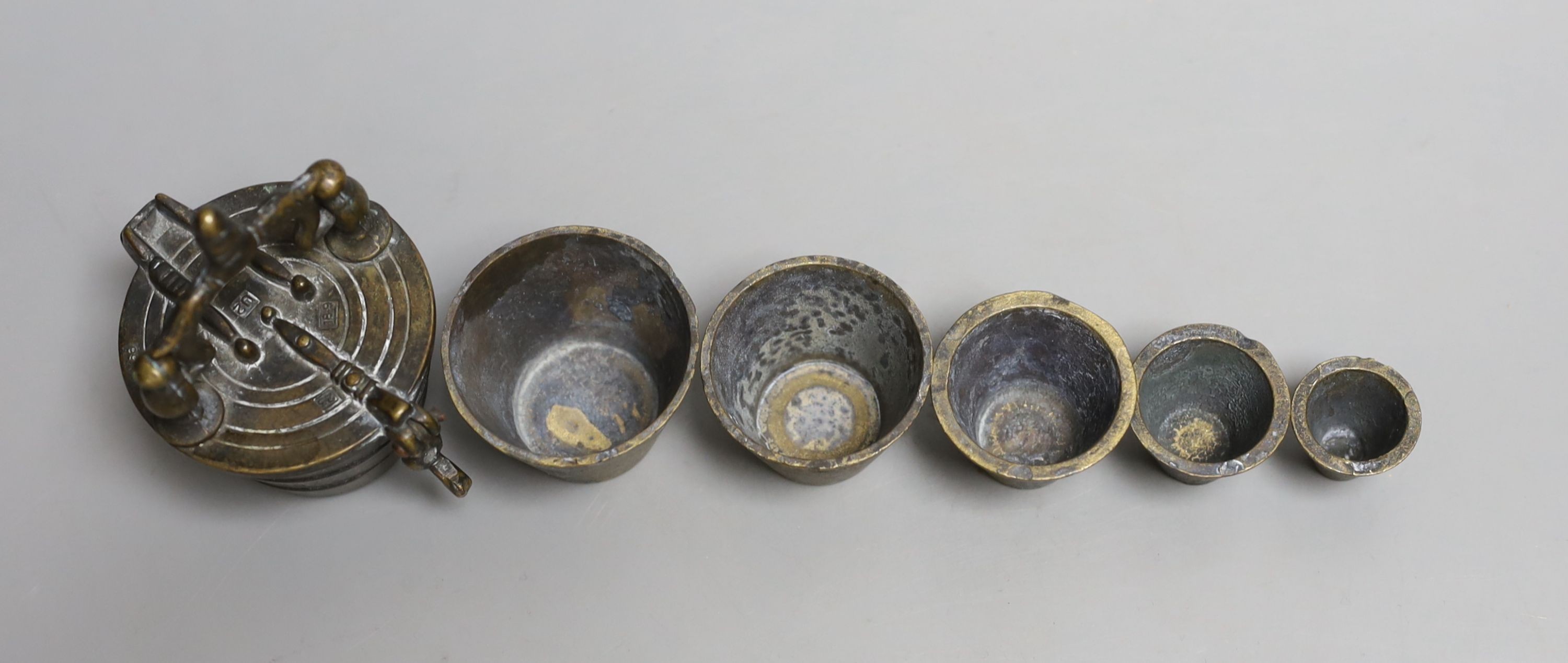A nest of German bronze measures - Image 4 of 4