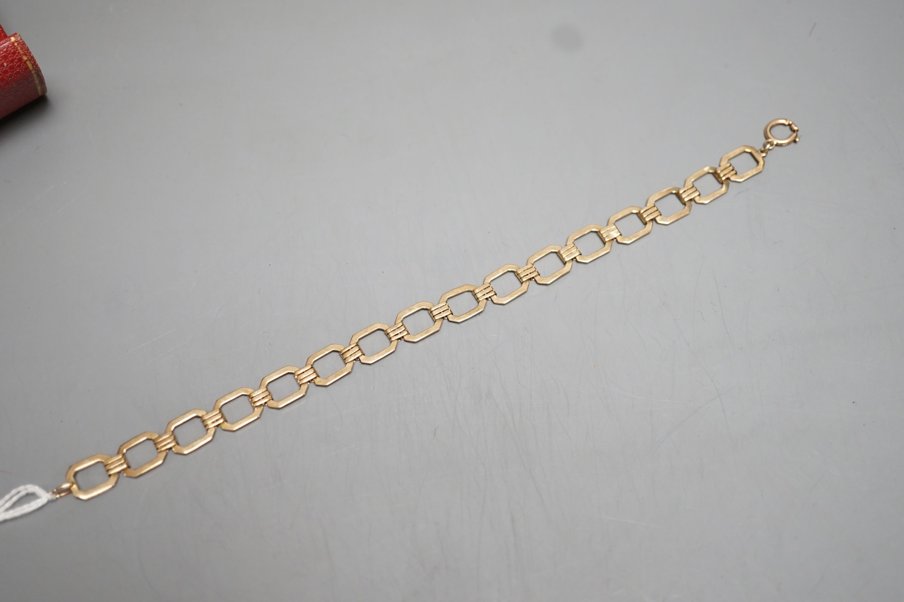 A 9ct octagonal link bracelet, 19cm, 6.9 grams. - Image 2 of 3