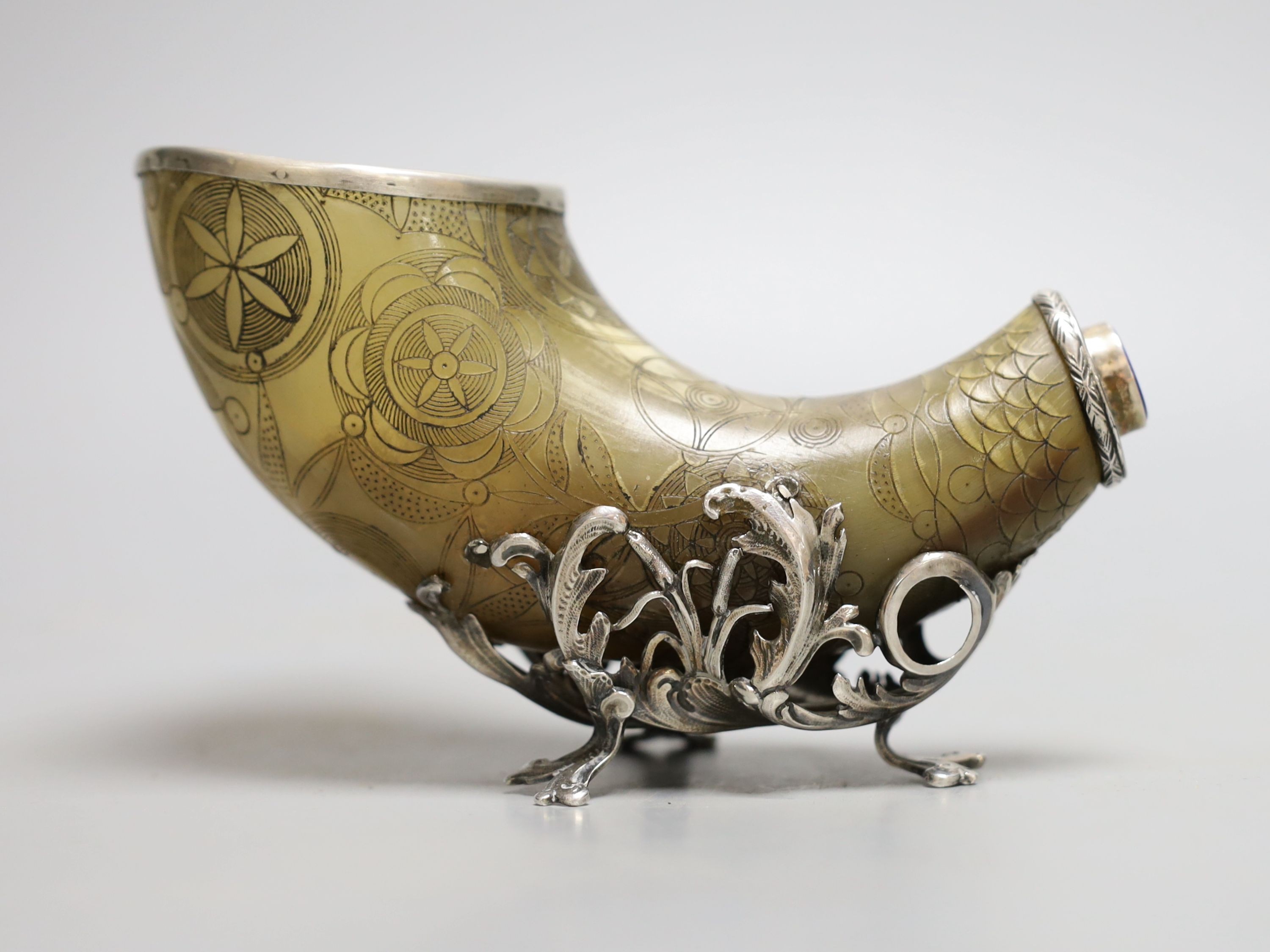 An 18th century, silver mounted decorated horn, with lapis mount,25 cms wide. - Image 3 of 4