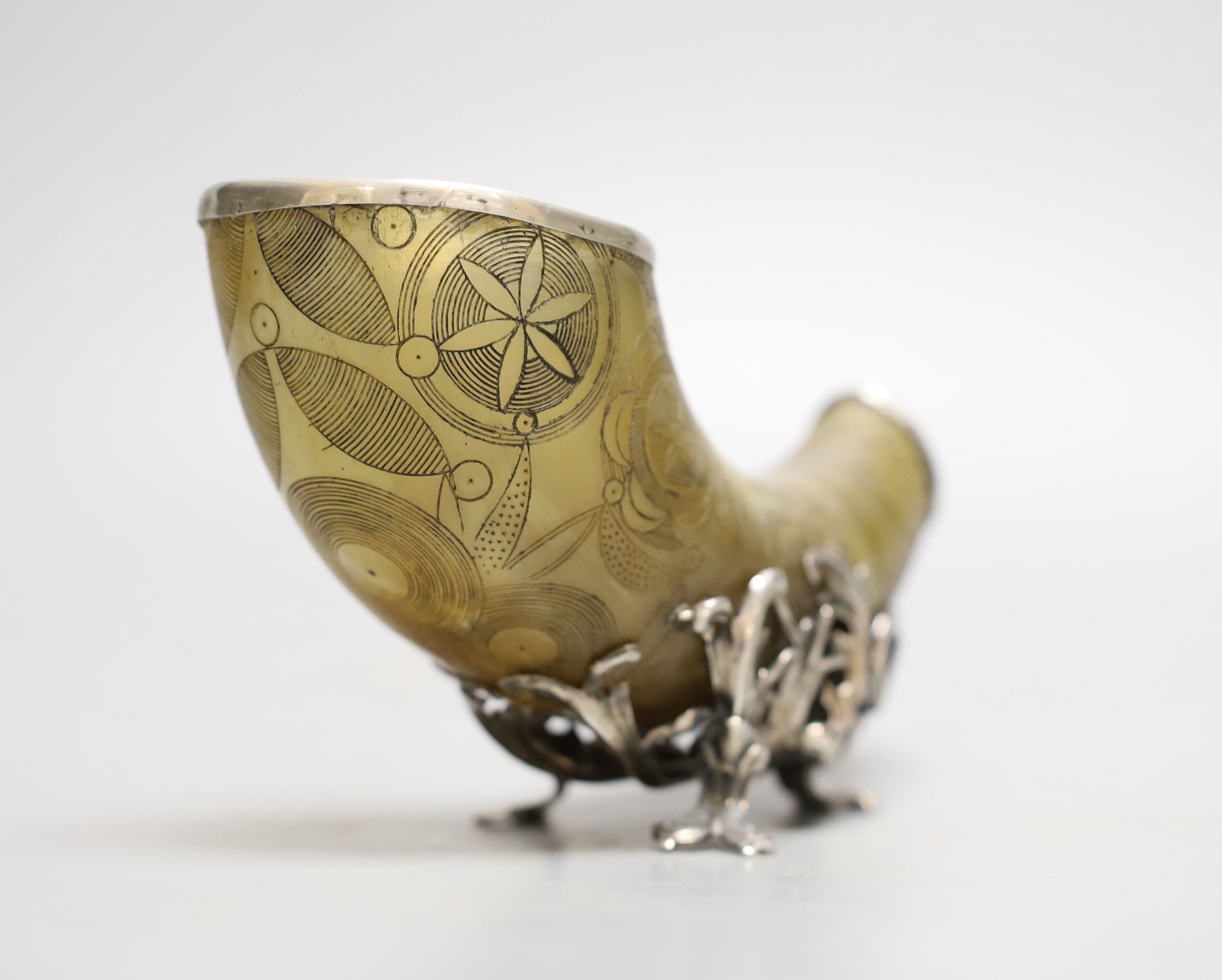 An 18th century, silver mounted decorated horn, with lapis mount,25 cms wide. - Image 2 of 4