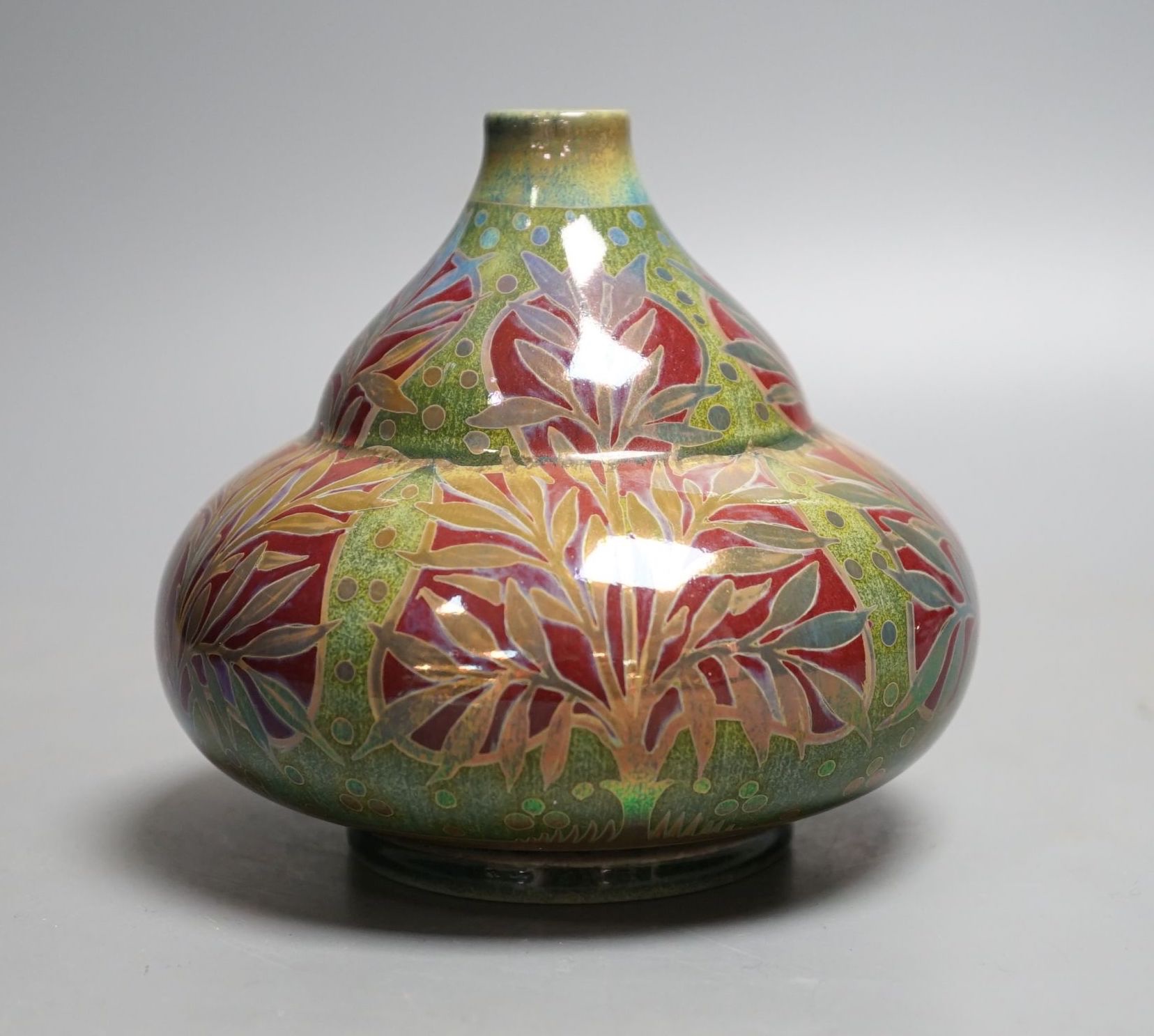 A Pilkingon's Royal Lancastrian lustre vase 11cm - Image 4 of 5