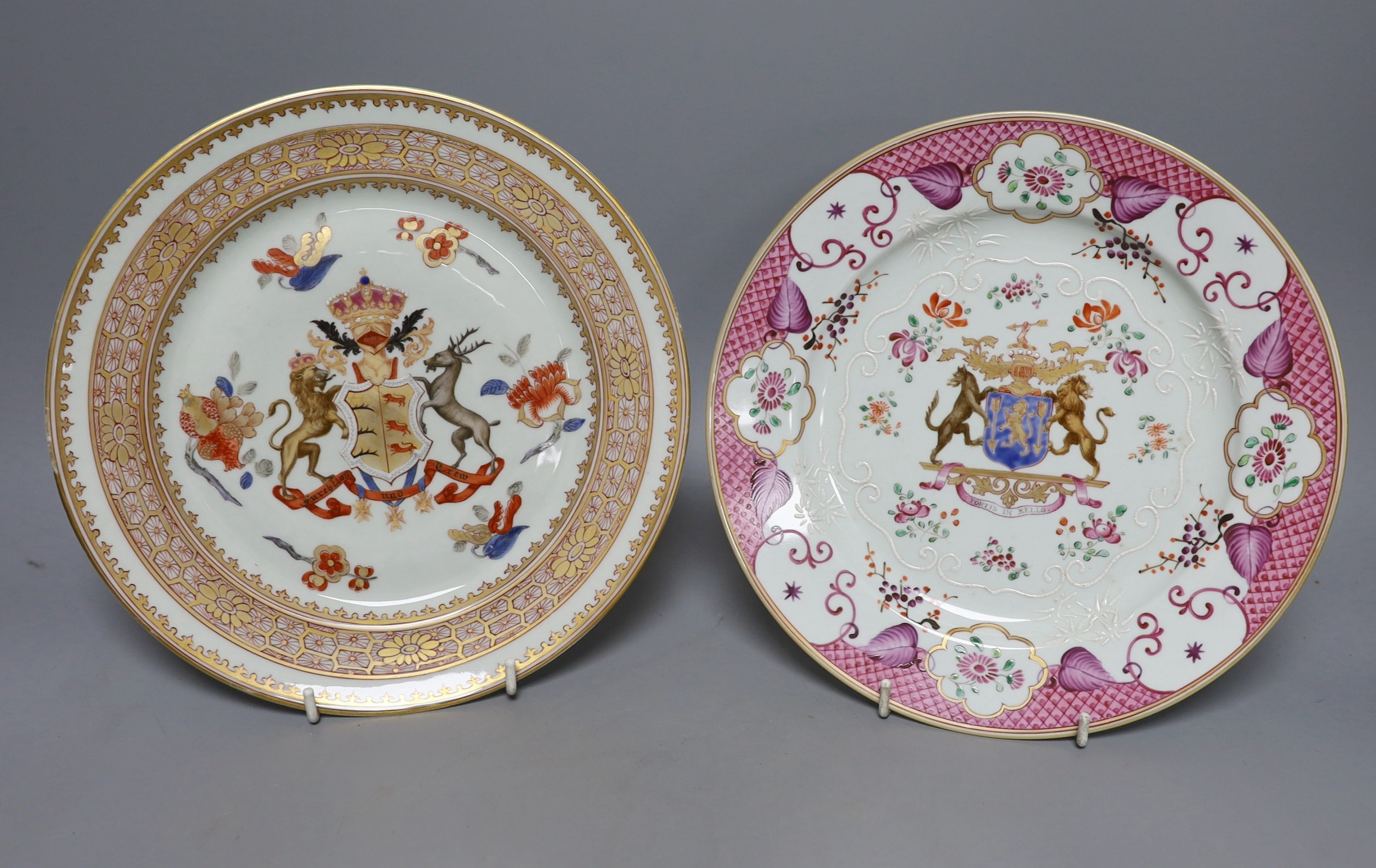 A collection of seven Chinese export armorial porcelain plates by Samson of Paris - Image 4 of 5