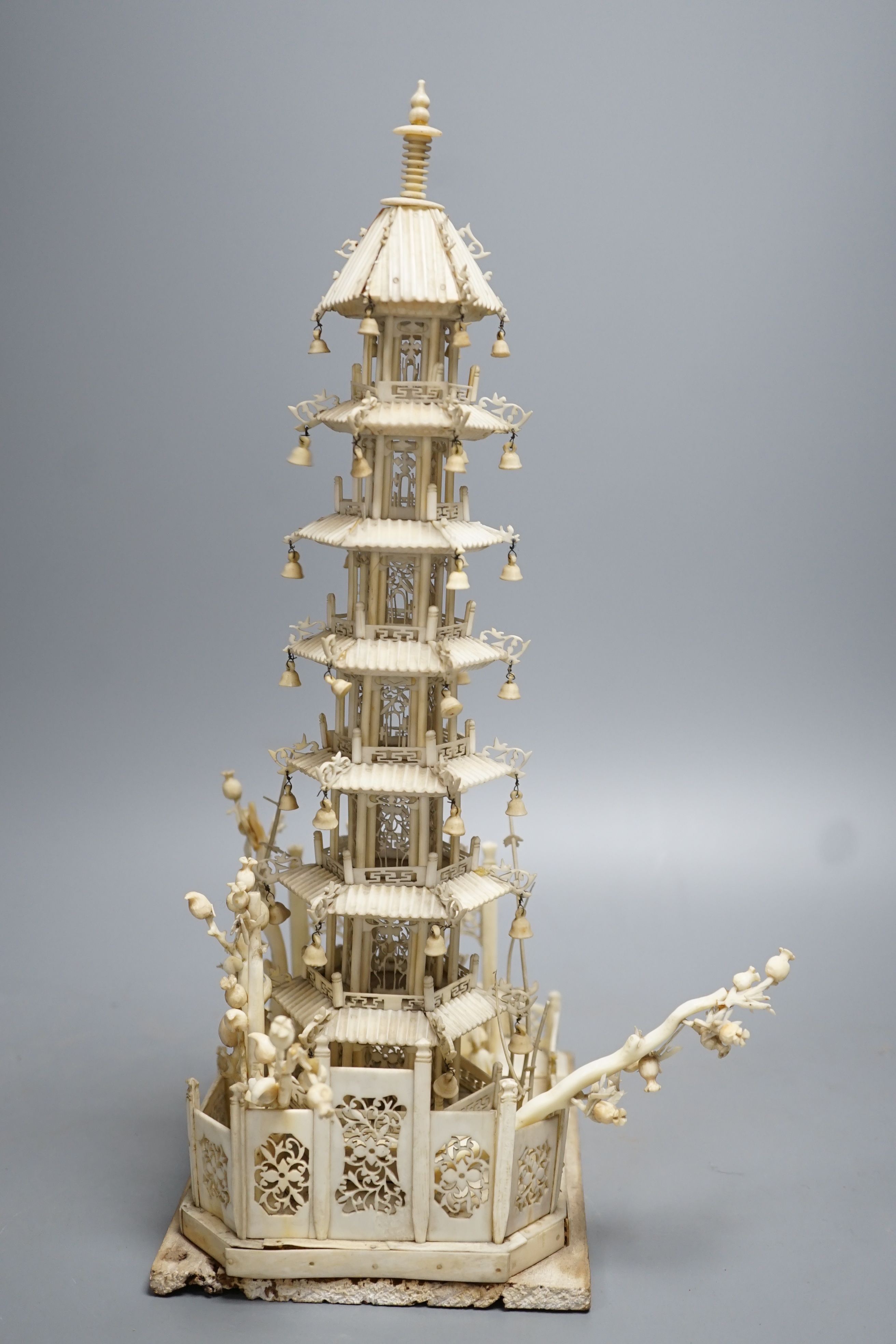 An early 19th century century Chinese carved ivory model of a seven-tiered pagoda 33cm - Image 5 of 6