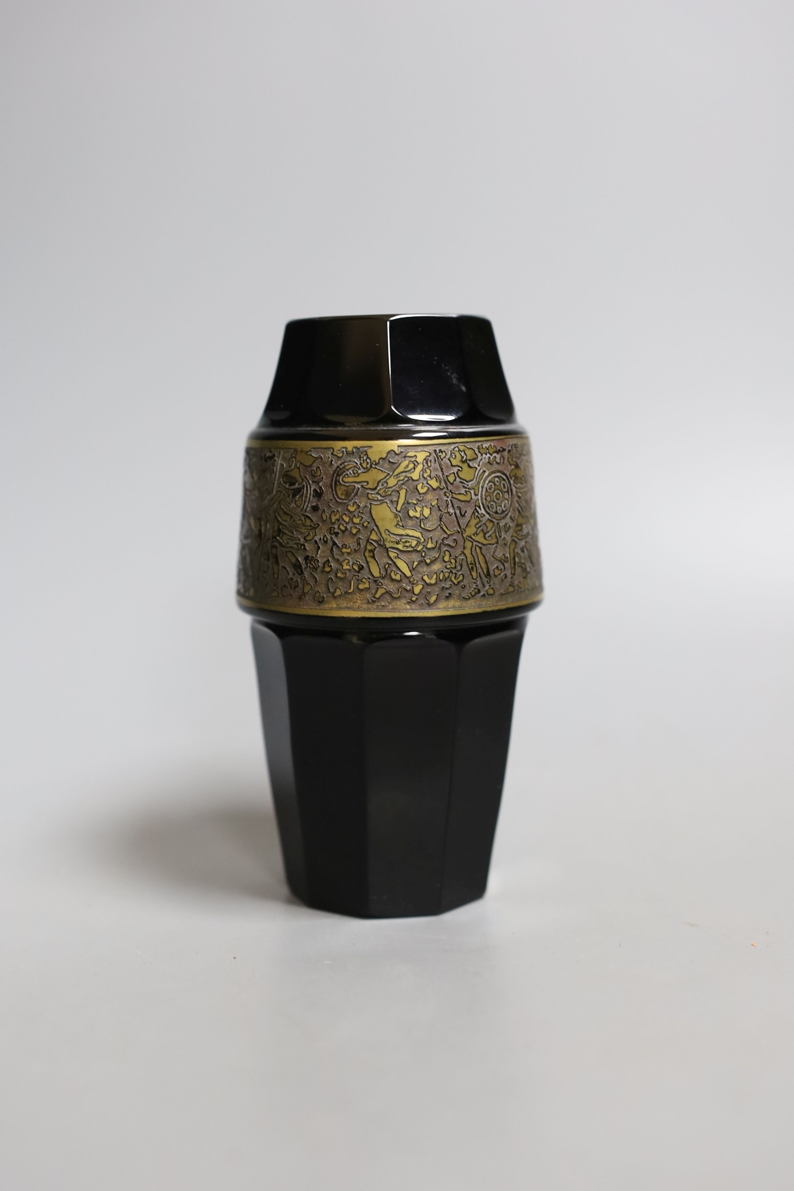 An early 20th century Moser faceted vase - 12.5cm tall - Image 2 of 5