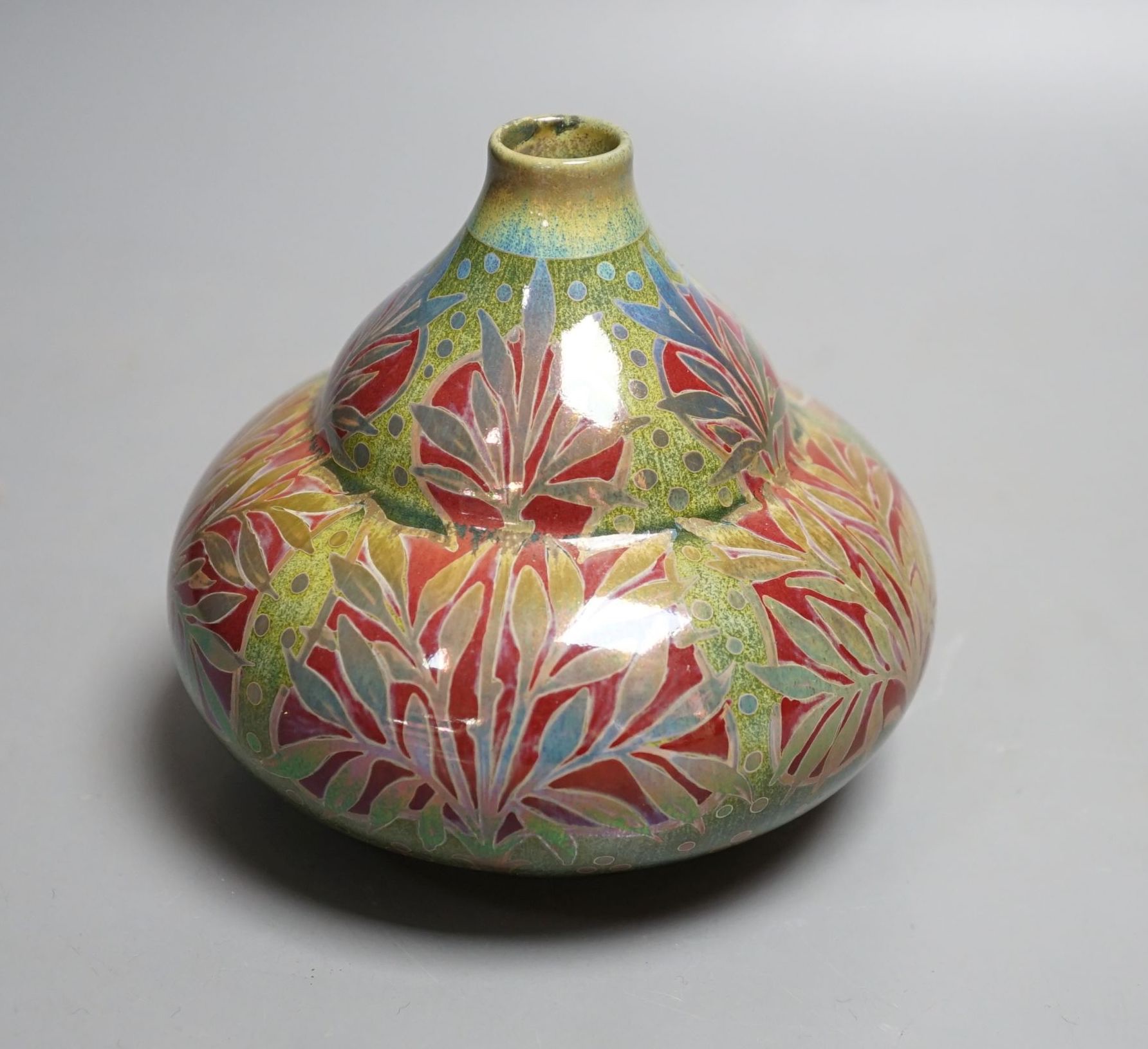 A Pilkingon's Royal Lancastrian lustre vase 11cm - Image 2 of 5