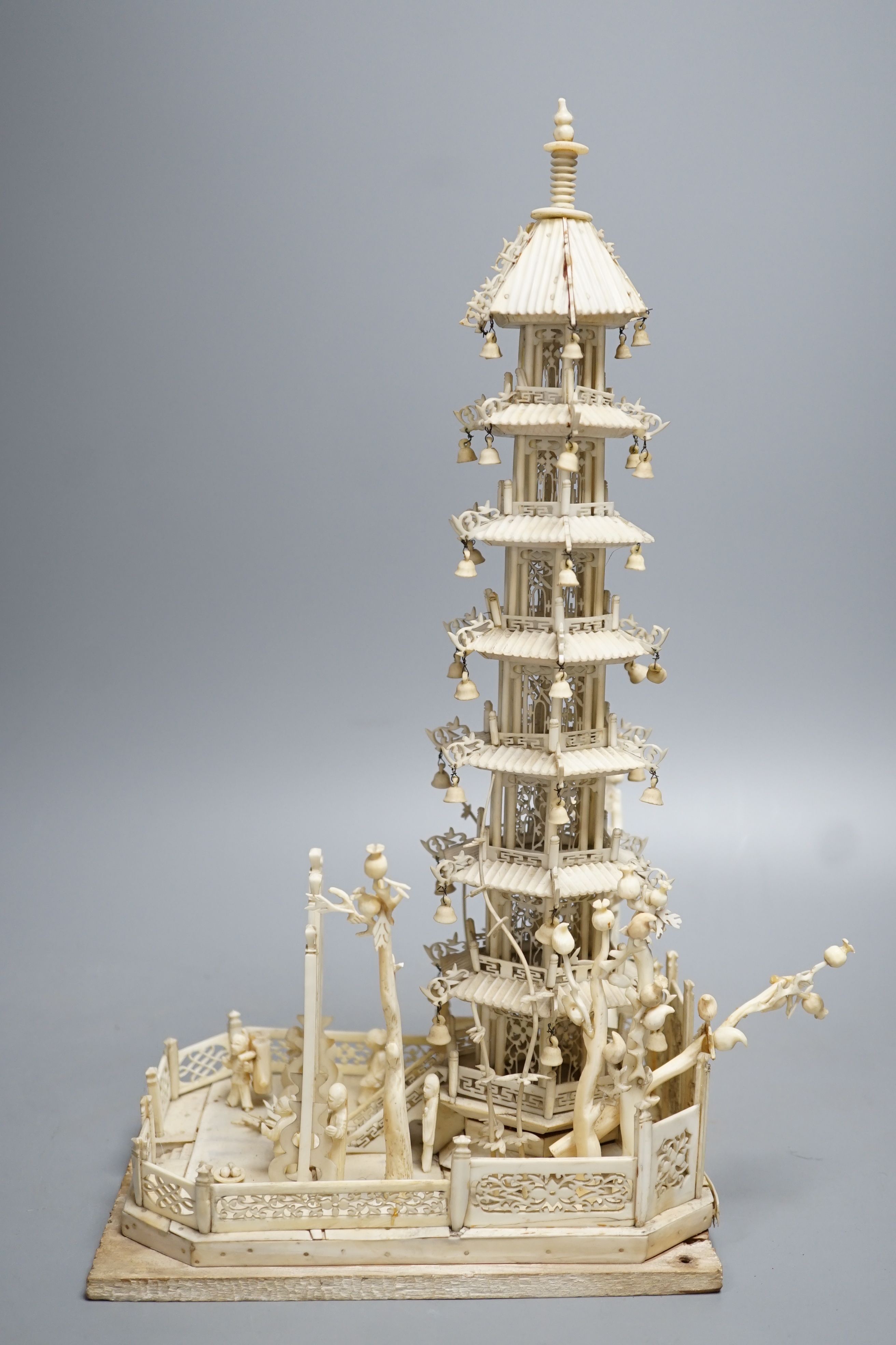 An early 19th century century Chinese carved ivory model of a seven-tiered pagoda 33cm - Image 4 of 6