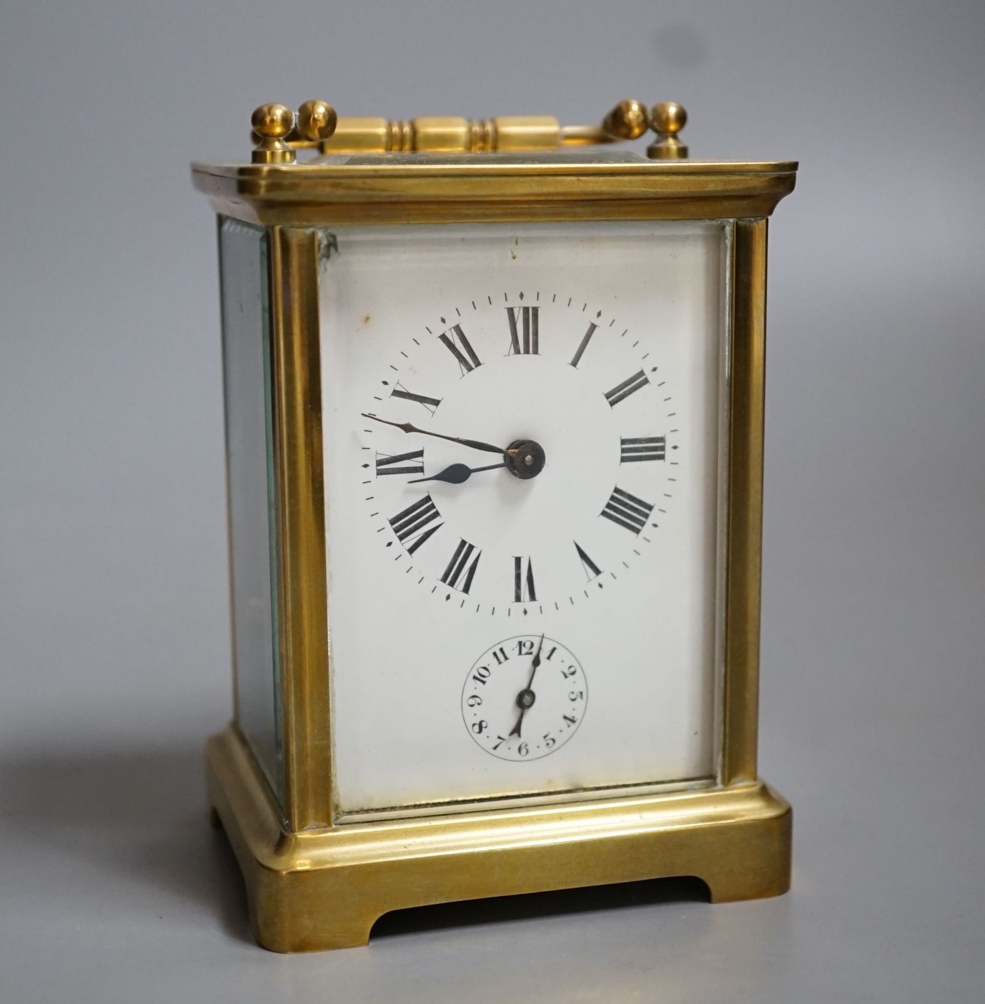 French carriage timepiece with original box and receipts - key included, 11cm high