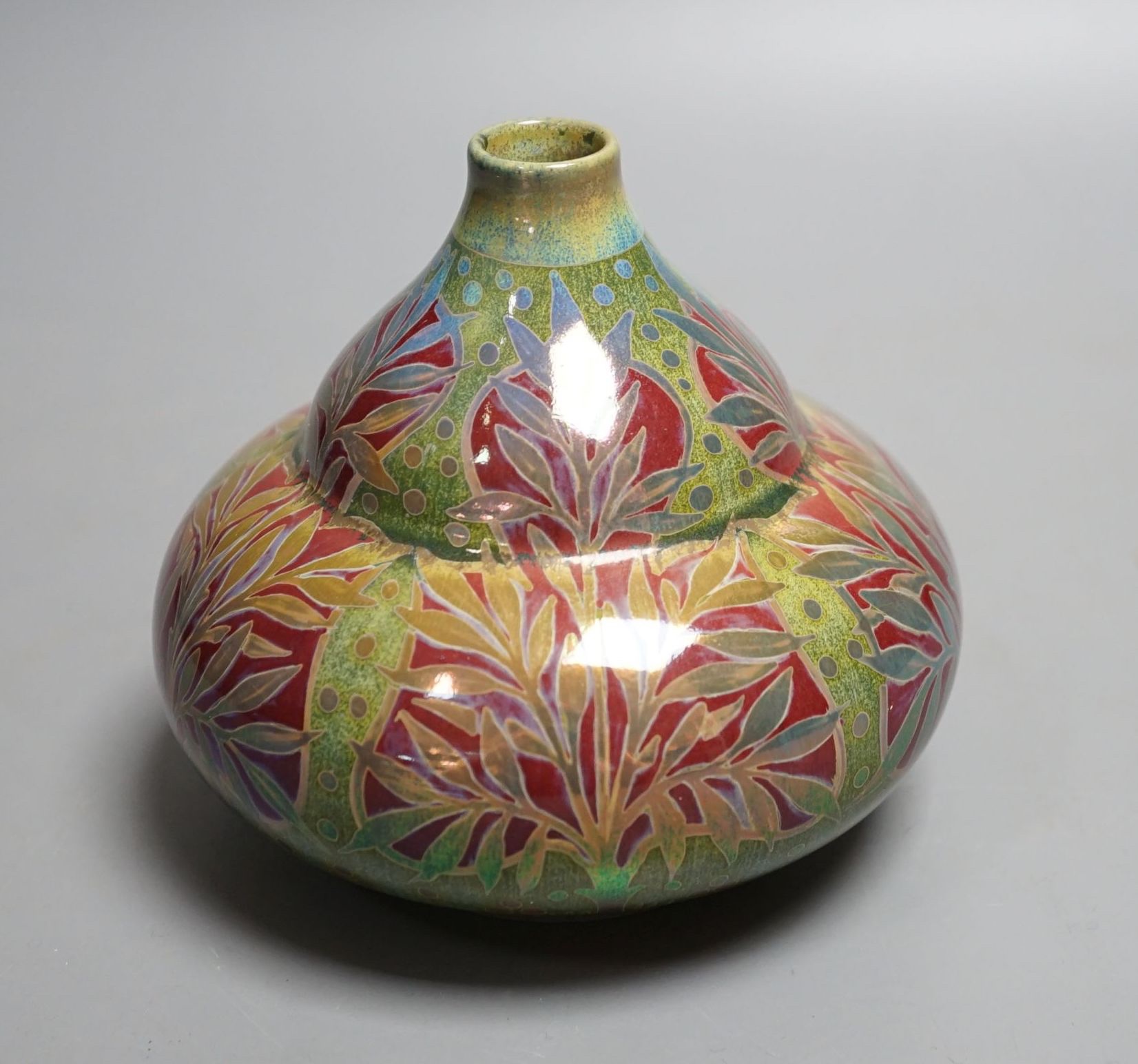 A Pilkingon's Royal Lancastrian lustre vase 11cm - Image 3 of 5