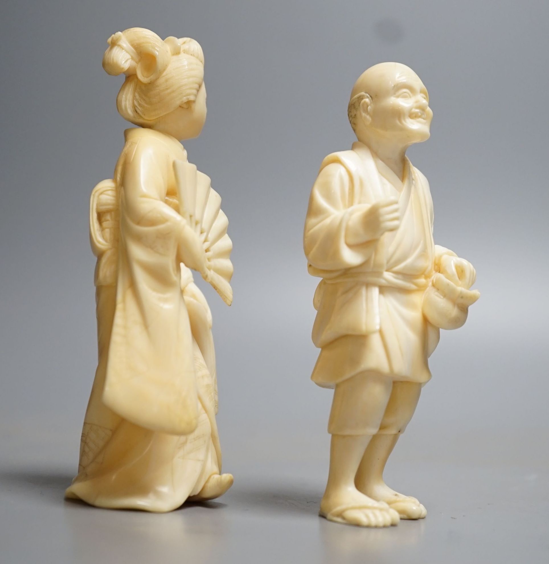 Two Japanese ivory figures of a man and a bijin, Meiji period, tallest signed to base, 10cm - Image 4 of 5