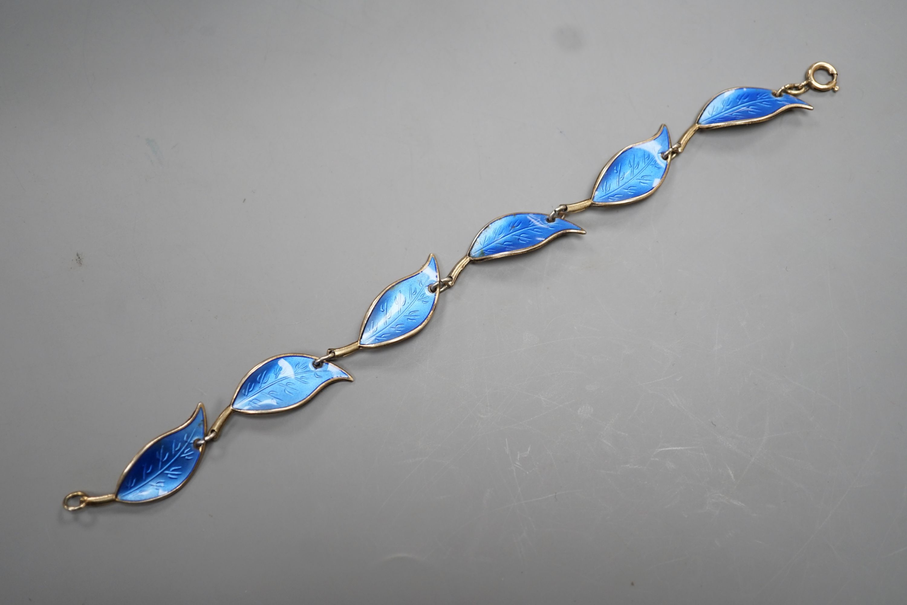 A Norwegian 925 gilt white metal and blue enamel leaf link bracelet by David Andersen, 17cm. - Image 2 of 3