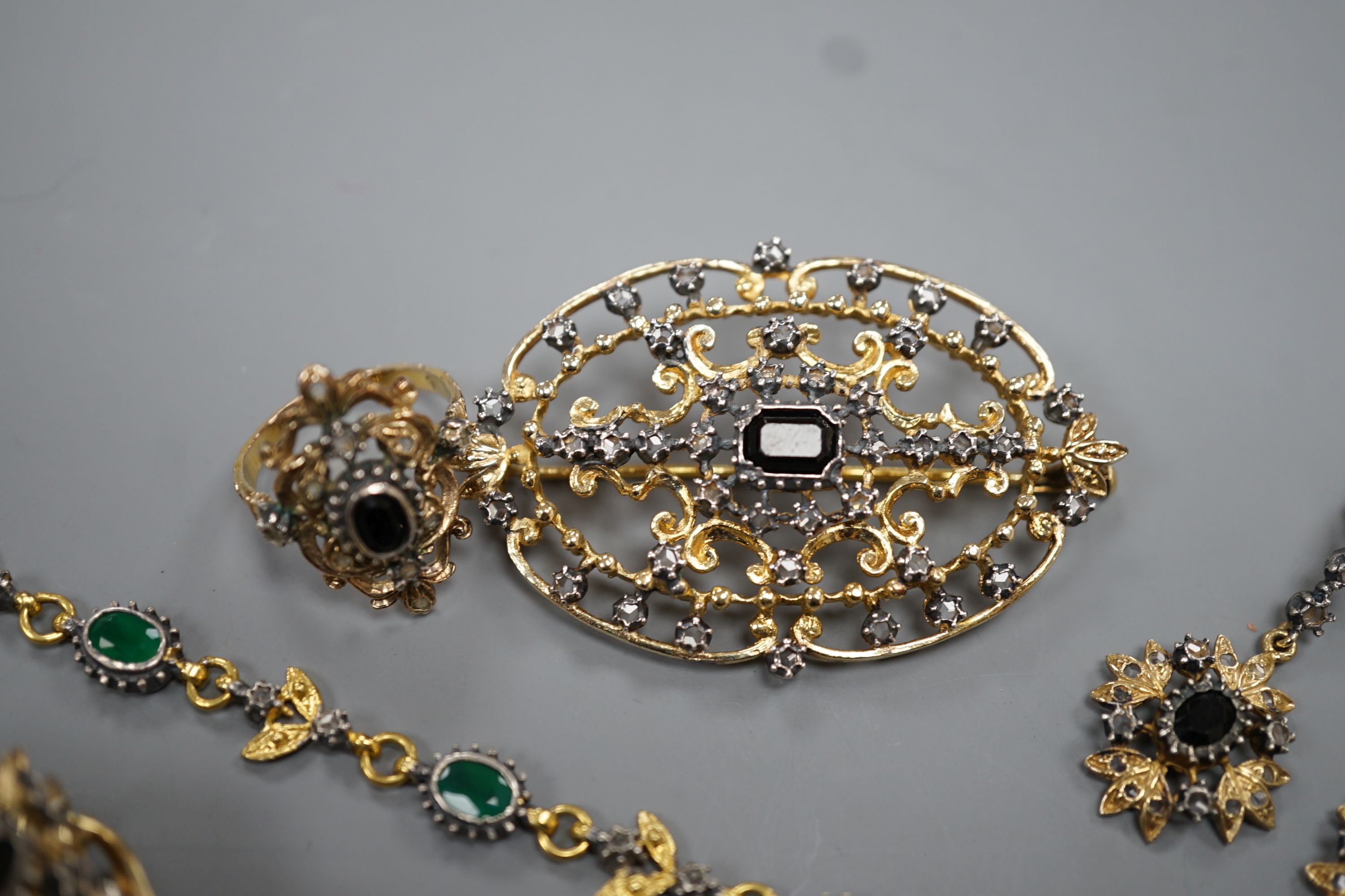 Six items of modern 925 gilt white metal jewellery, including bracelet, ring and pair of earrings., - Image 4 of 5