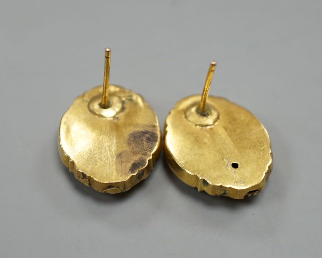 A pair of Victorian yellow metal ovoid ear studs(a.f.), 5 grams. - Image 2 of 2