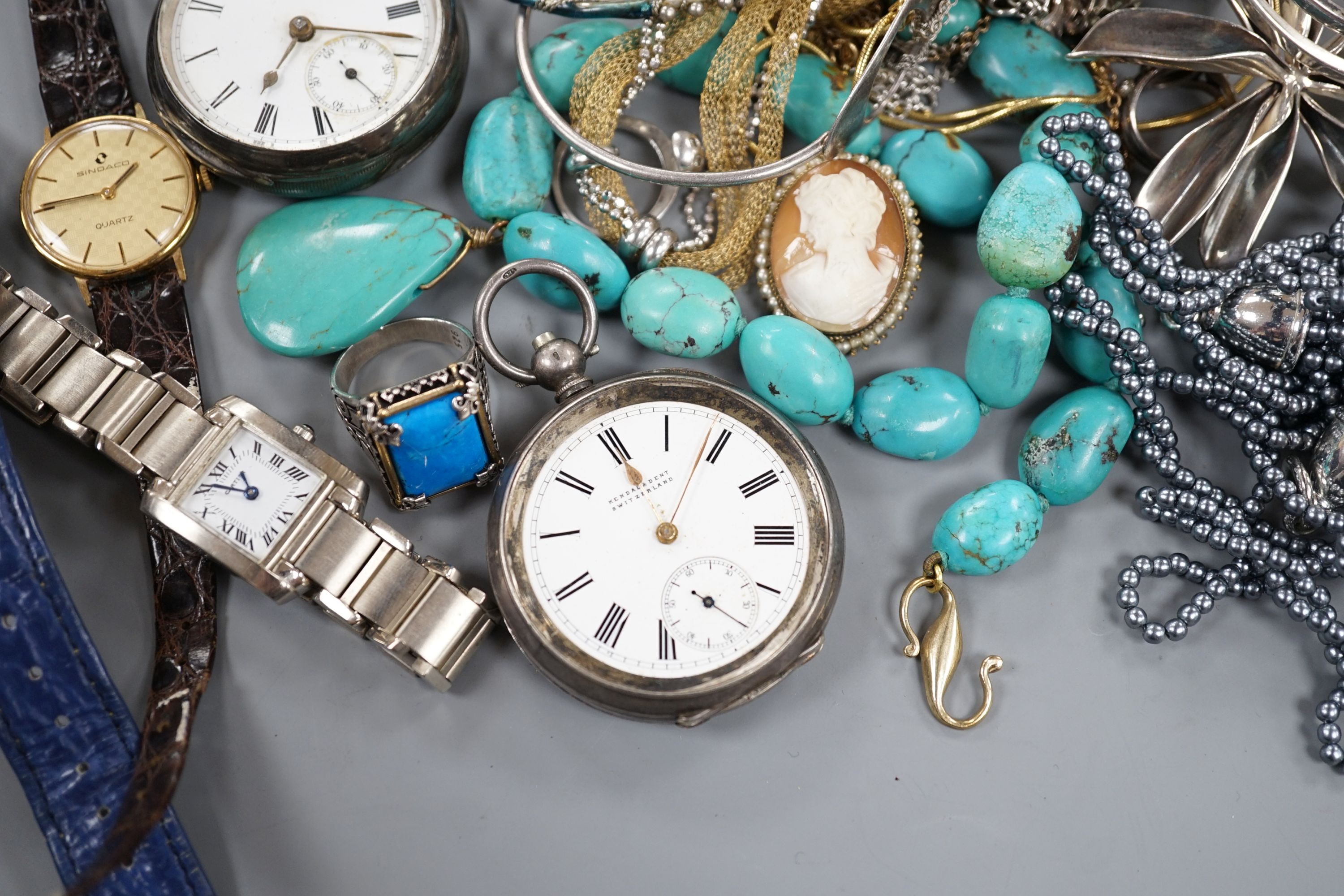 A small quantity of assorted costume jewellery, two silver pocket watches and assorted wrist watches - Image 4 of 6