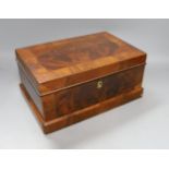 A Victorian mahogany vanity case - 14.5cm tall